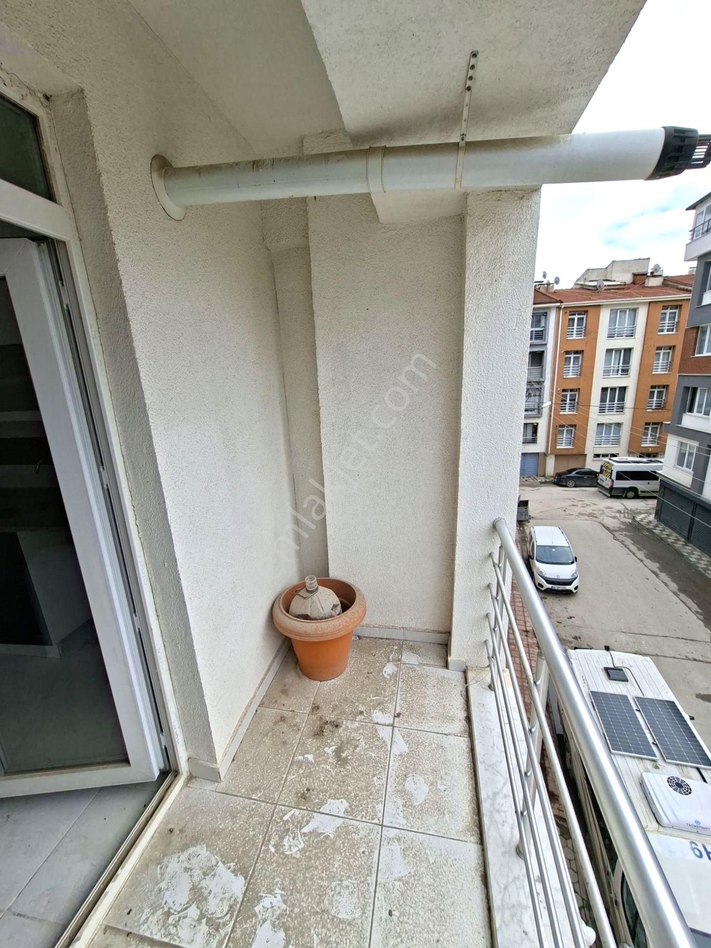 Recep Ümit'ten Esenli Caddesi Yakınında Satılık 2+1 Asansörlü Arakat Geniş Lux Daire - Görsel 12