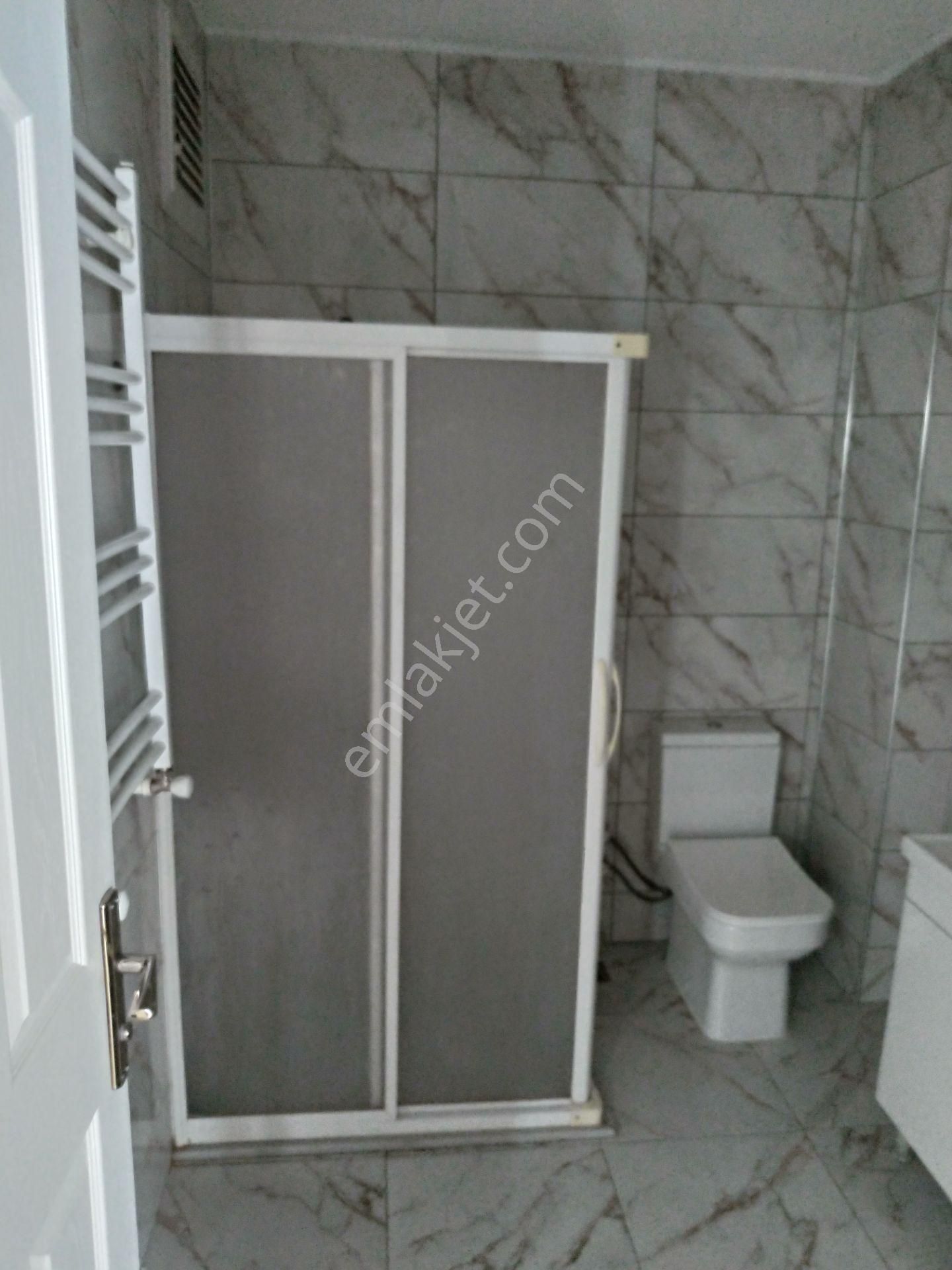 Menemen Esatpaşa Mahallesinde Lise Yolunda Kiralık 3+1 Daire - Görsel 16