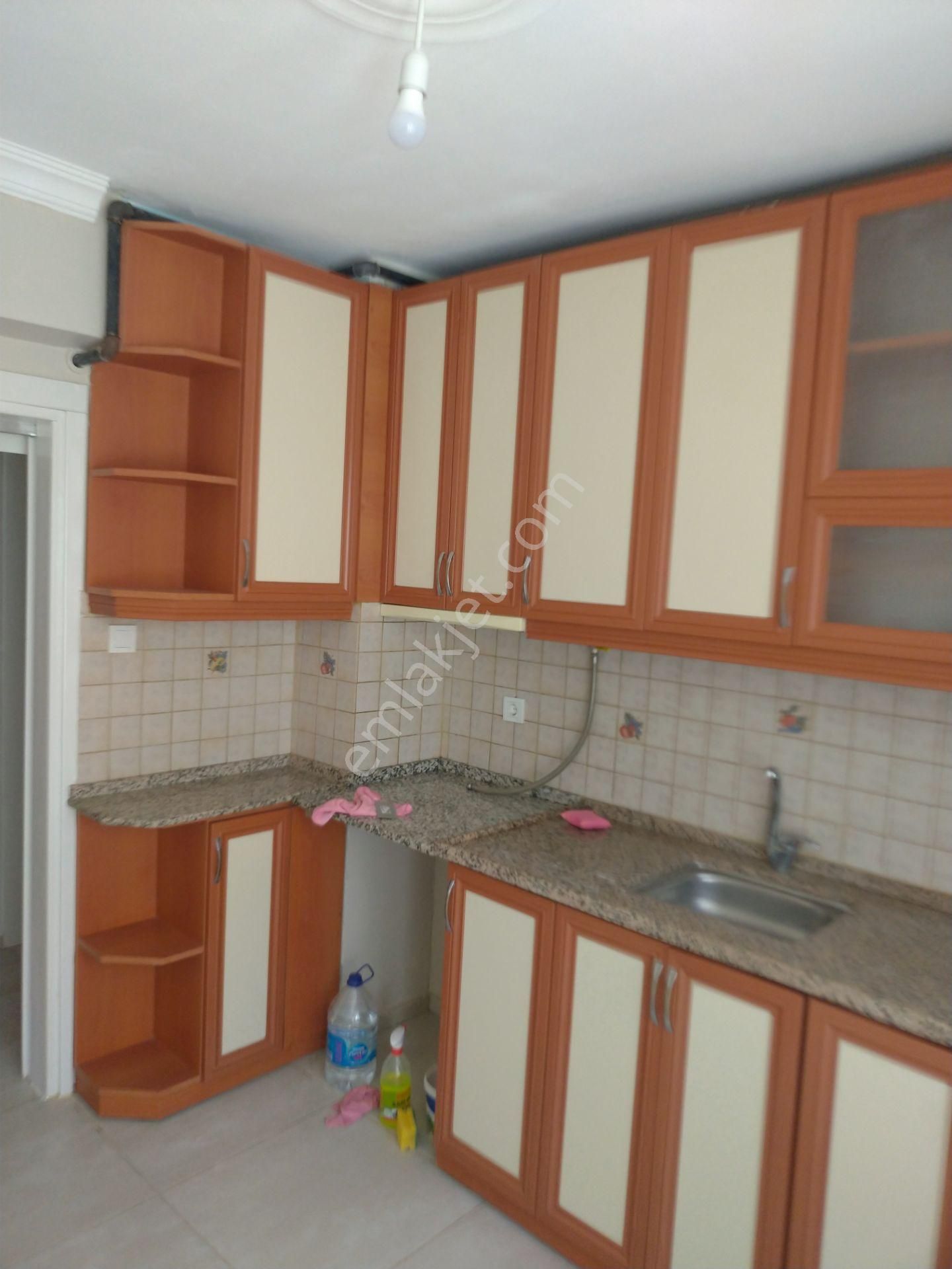 Menemen Esatpaşa Mahallesinde Lise Yolunda Kiralık 3+1 Daire - Görsel 25