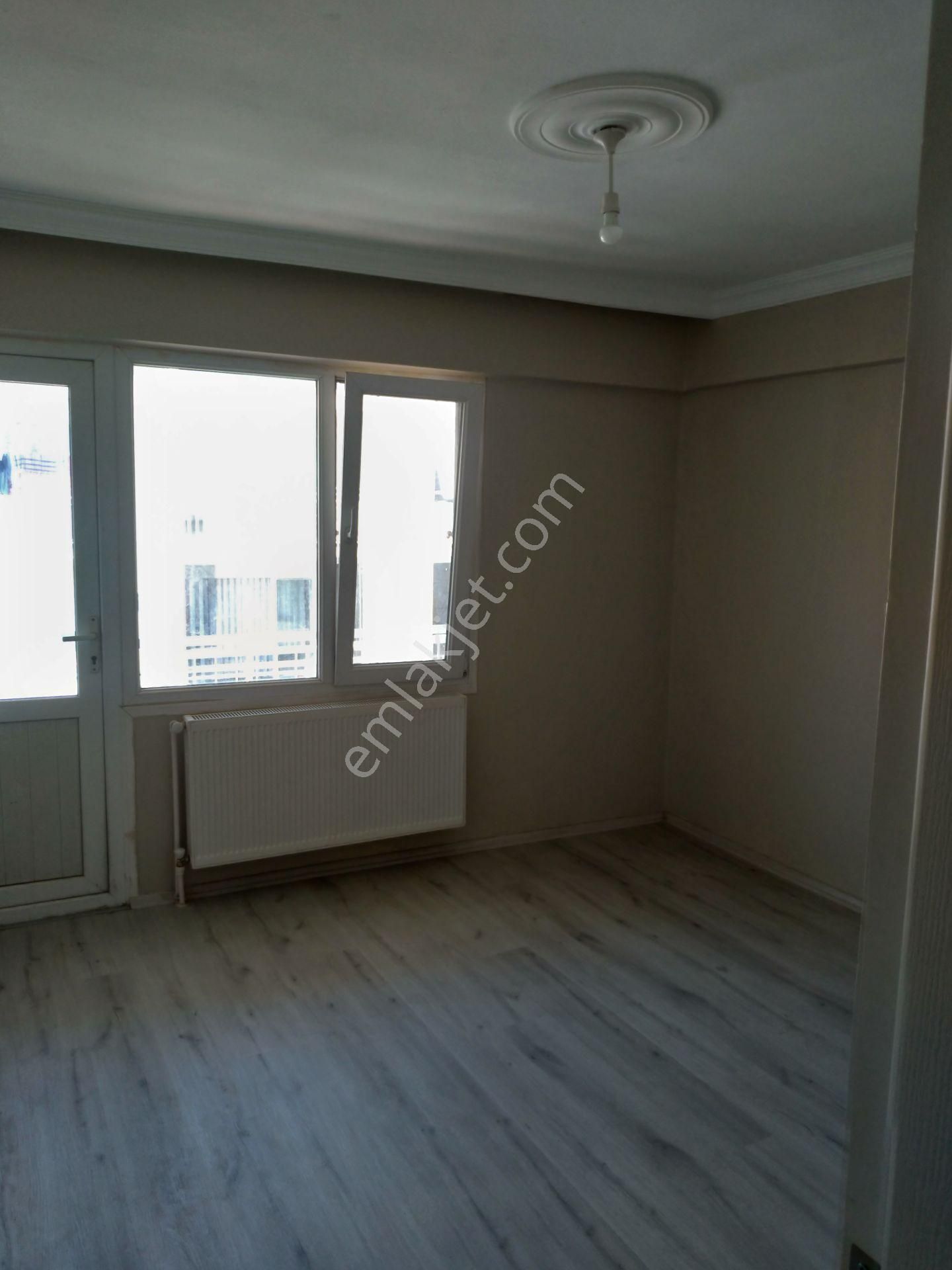 Menemen Esatpaşa Mahallesinde Lise Yolunda Kiralık 3+1 Daire - Görsel 5