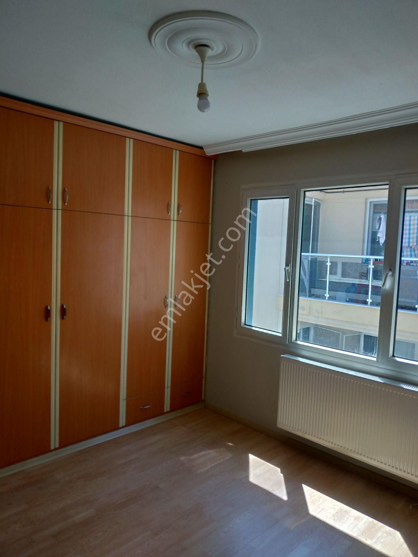 Menemen Esatpaşa Mahallesinde Lise Yolunda Kiralık 3+1 Daire - Görsel 21