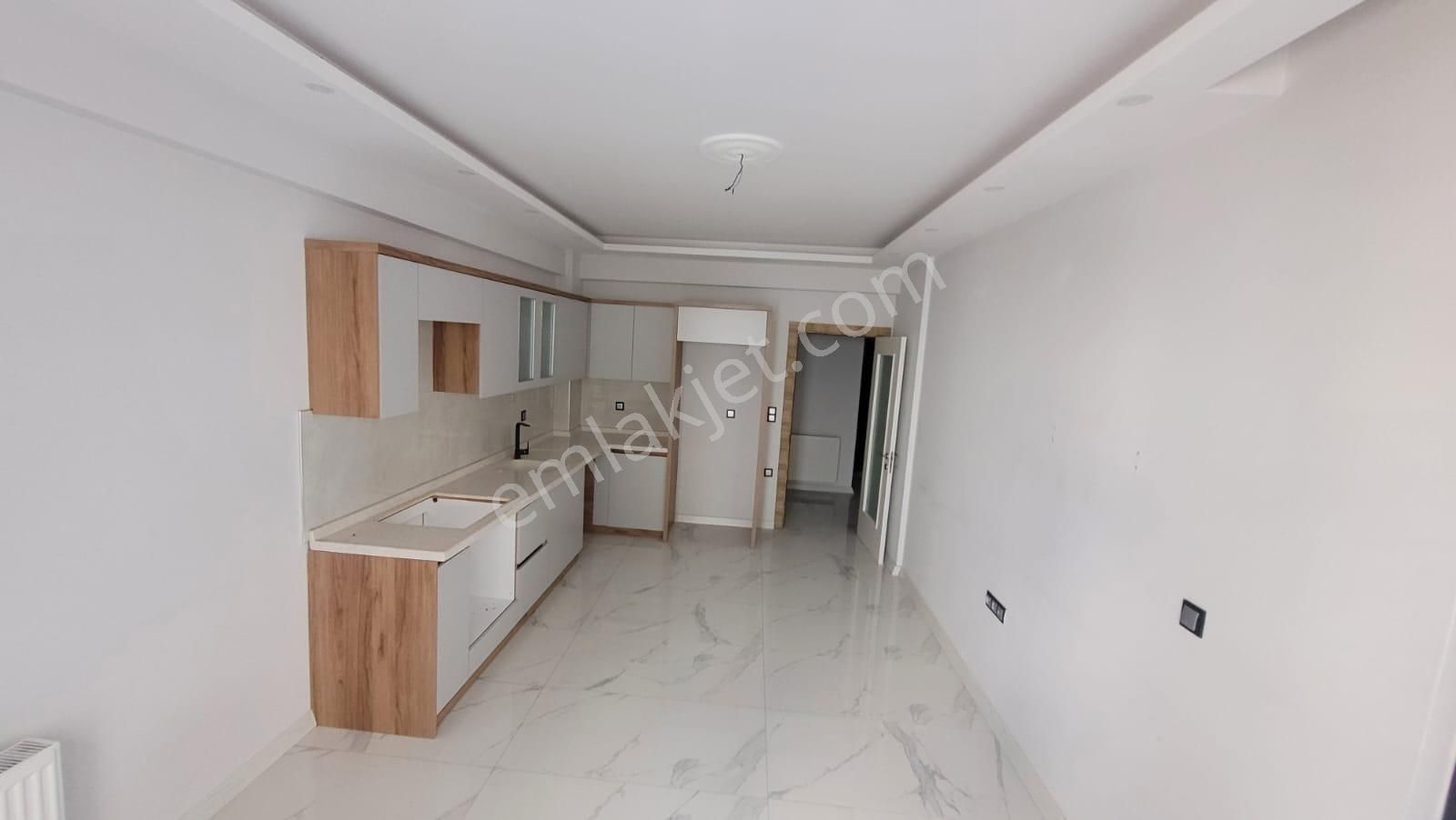 Akman'dan Tuzcumurat İstiklal Okulu Civarı 2+1 Satılık Daire - Görsel 6