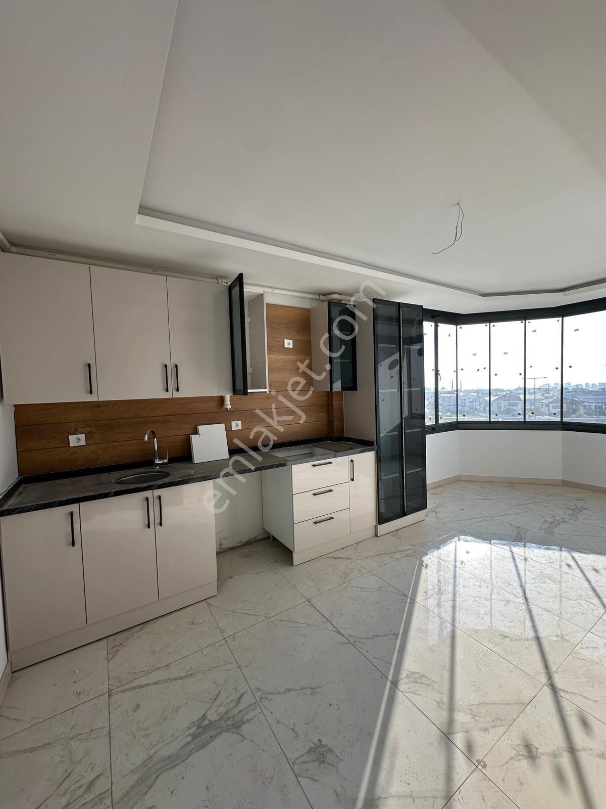 Çınarlıda Bulvar Üstü Ultra Lüks 3+1 Kombili Kiralık Daire - Görsel 2