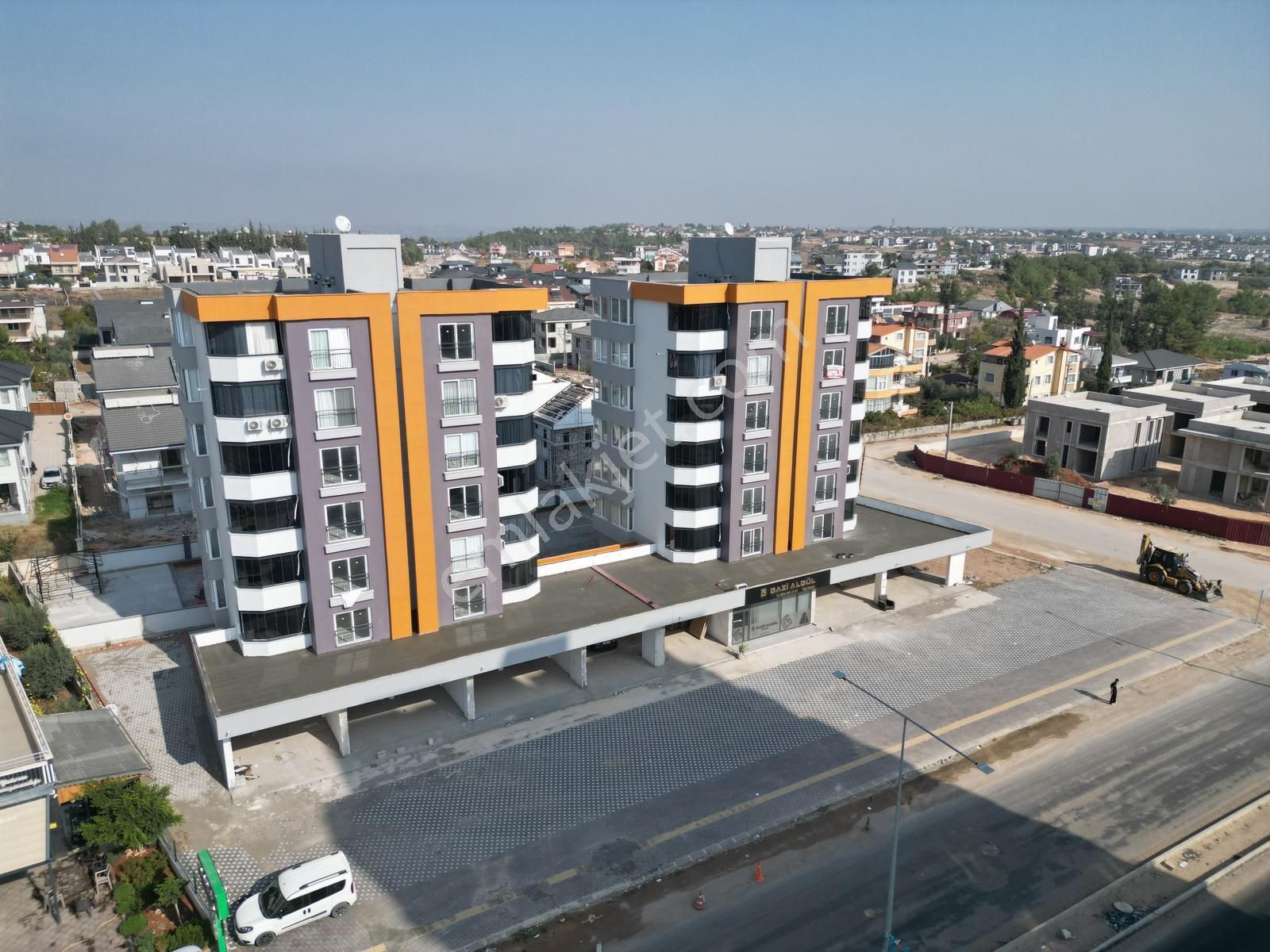 Çınarlıda Bulvar Üstü Ultra Lüks 3+1 Kombili Kiralık Daire