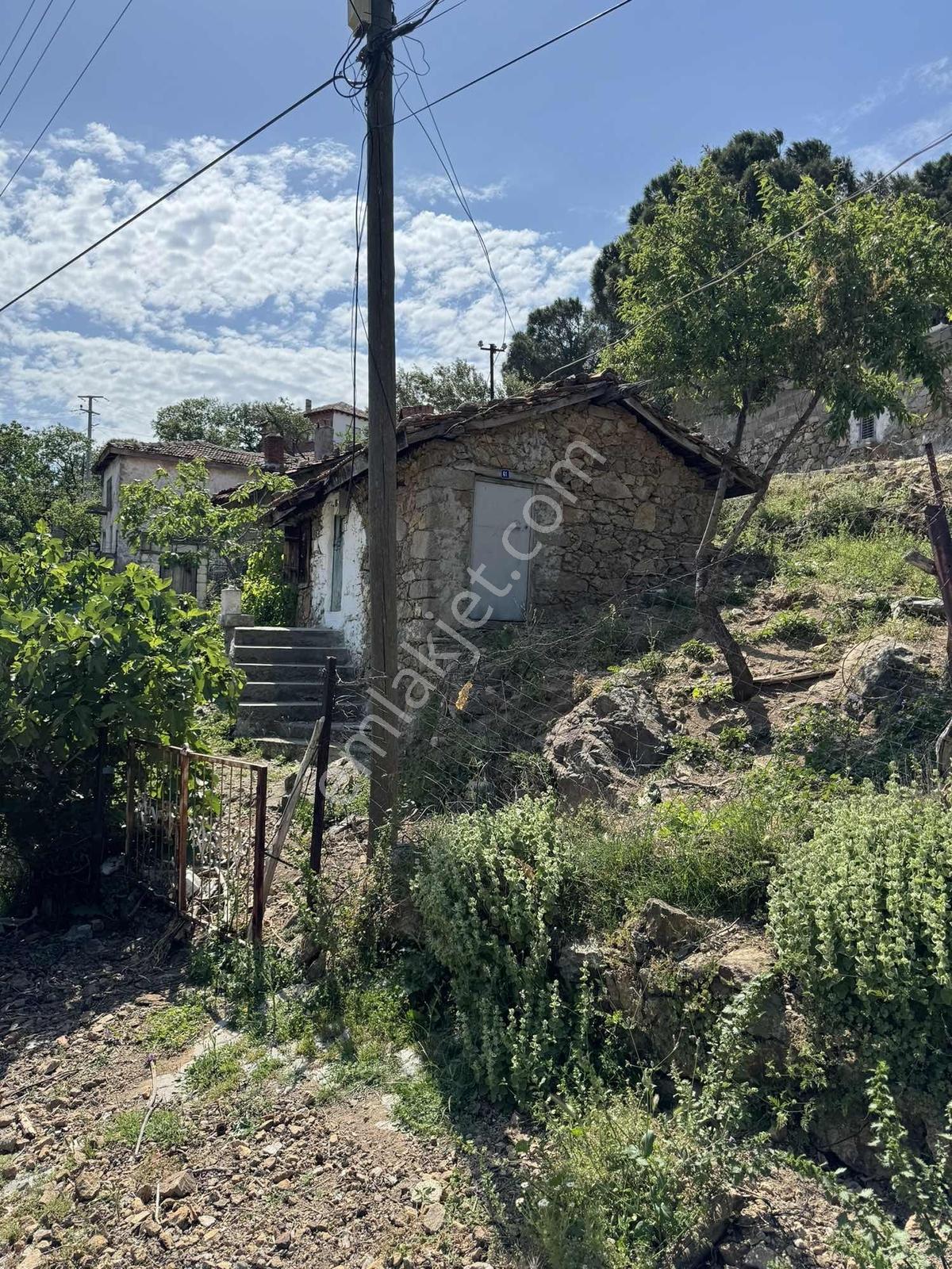 Onmax Burhaniye Kırtık Mahallesi Satılık 177 M2 Arsa Ve Köy Evi - Görsel 5
