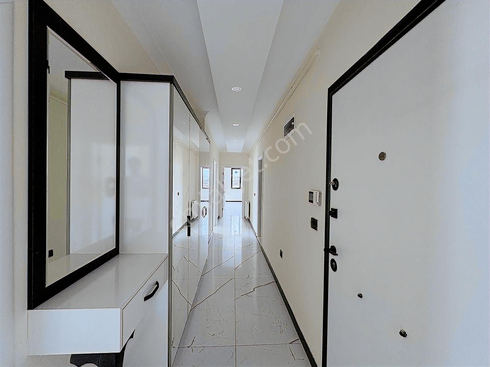 Onmax Burhaniye Merkez'de Satılık Sıfır 2+1 100 M2 Ara Kat Daire - Görsel 17