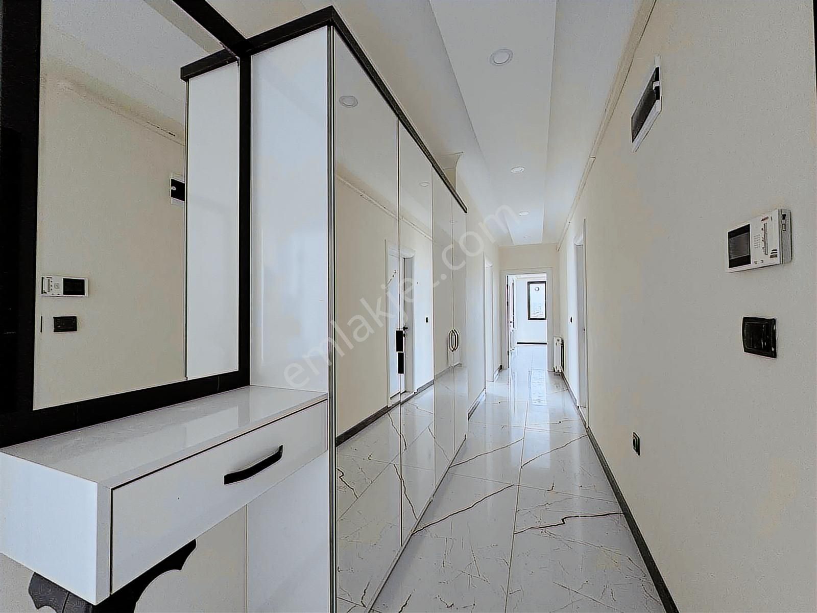 Onmax Burhaniye Merkez'de Satılık Sıfır 2+1 100 M2 Ara Kat Daire - Görsel 19