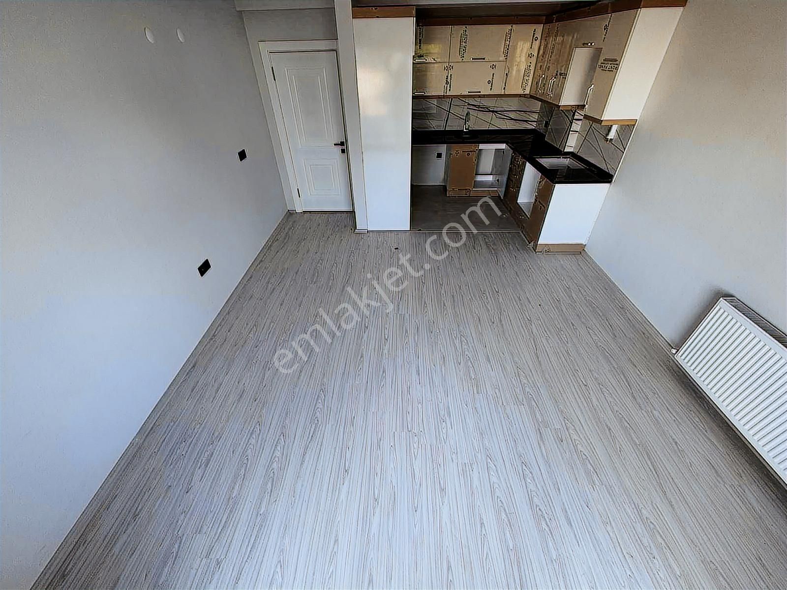 Onmax Burhaniye Merkez'de Satılık 3+1 180 M2 Kat Dubleksi - Görsel 3