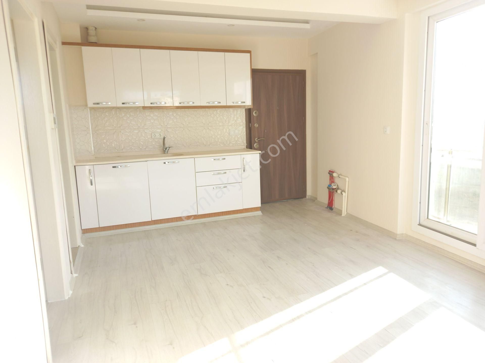 Dönertaş Emlaktan Sümerde Site İçinde Balkonlu Köşe Daire - Görsel 9