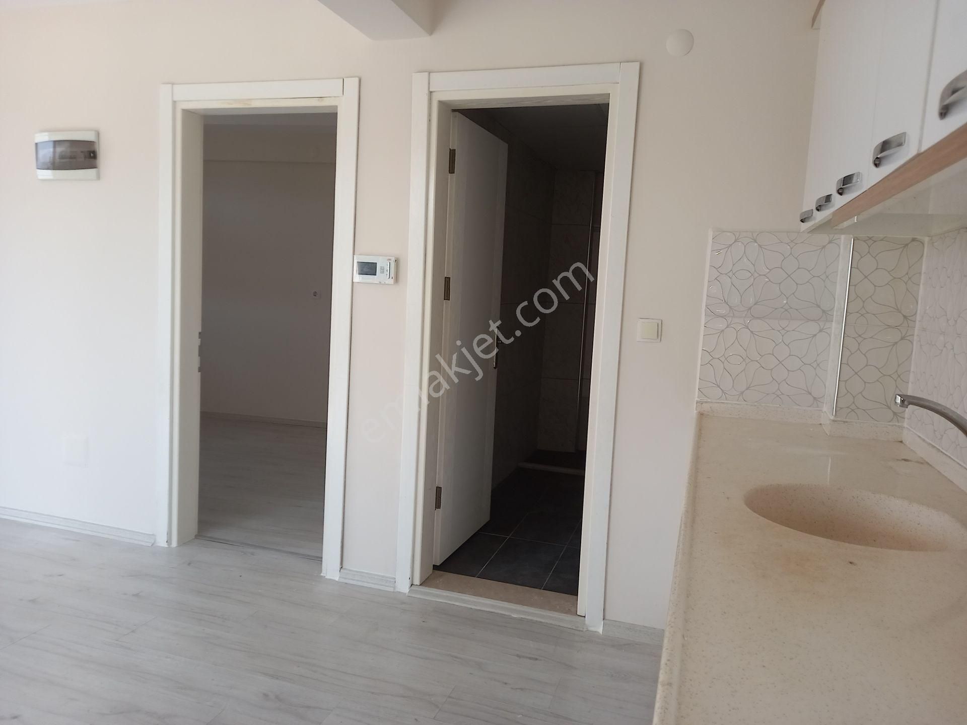 Dönertaş Emlaktan Sümerde Site İçinde Balkonlu Köşe Daire - Görsel 16