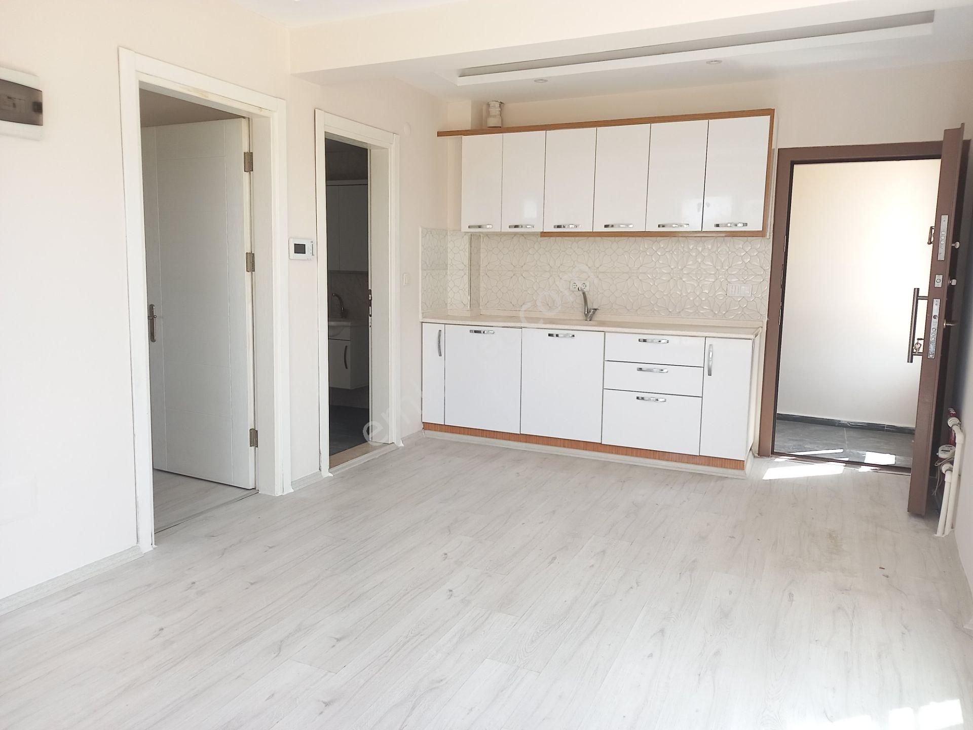 Dönertaş Emlaktan Sümerde Site İçinde Balkonlu Köşe Daire - Görsel 17