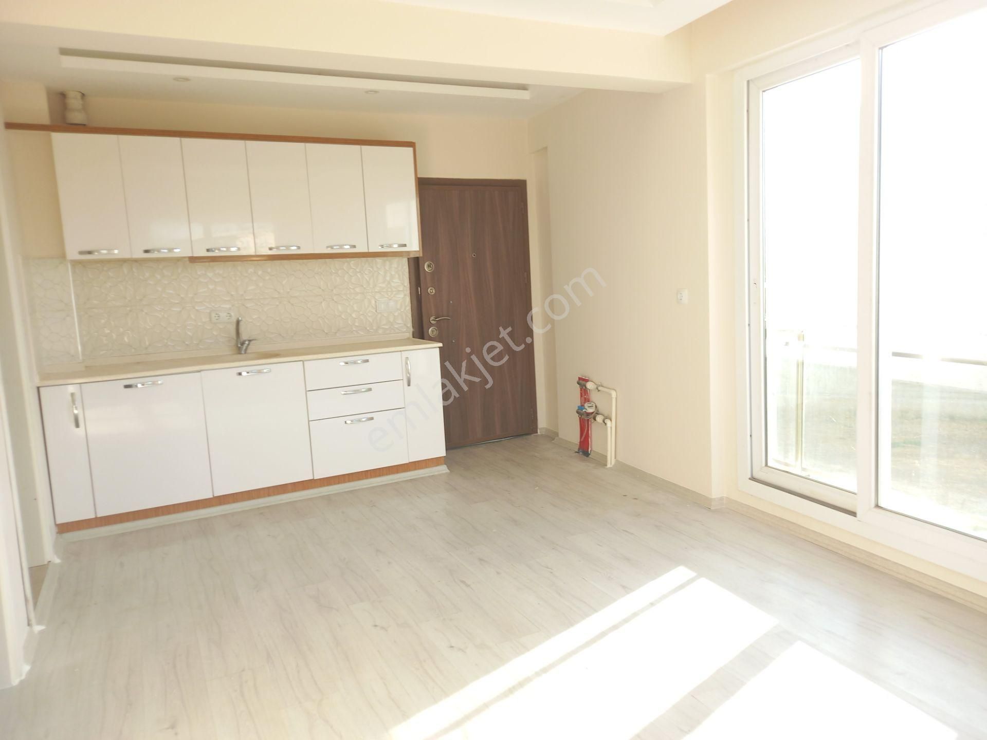 Dönertaş Emlaktan Sümerde Site İçinde Balkonlu Köşe Daire - Görsel 8