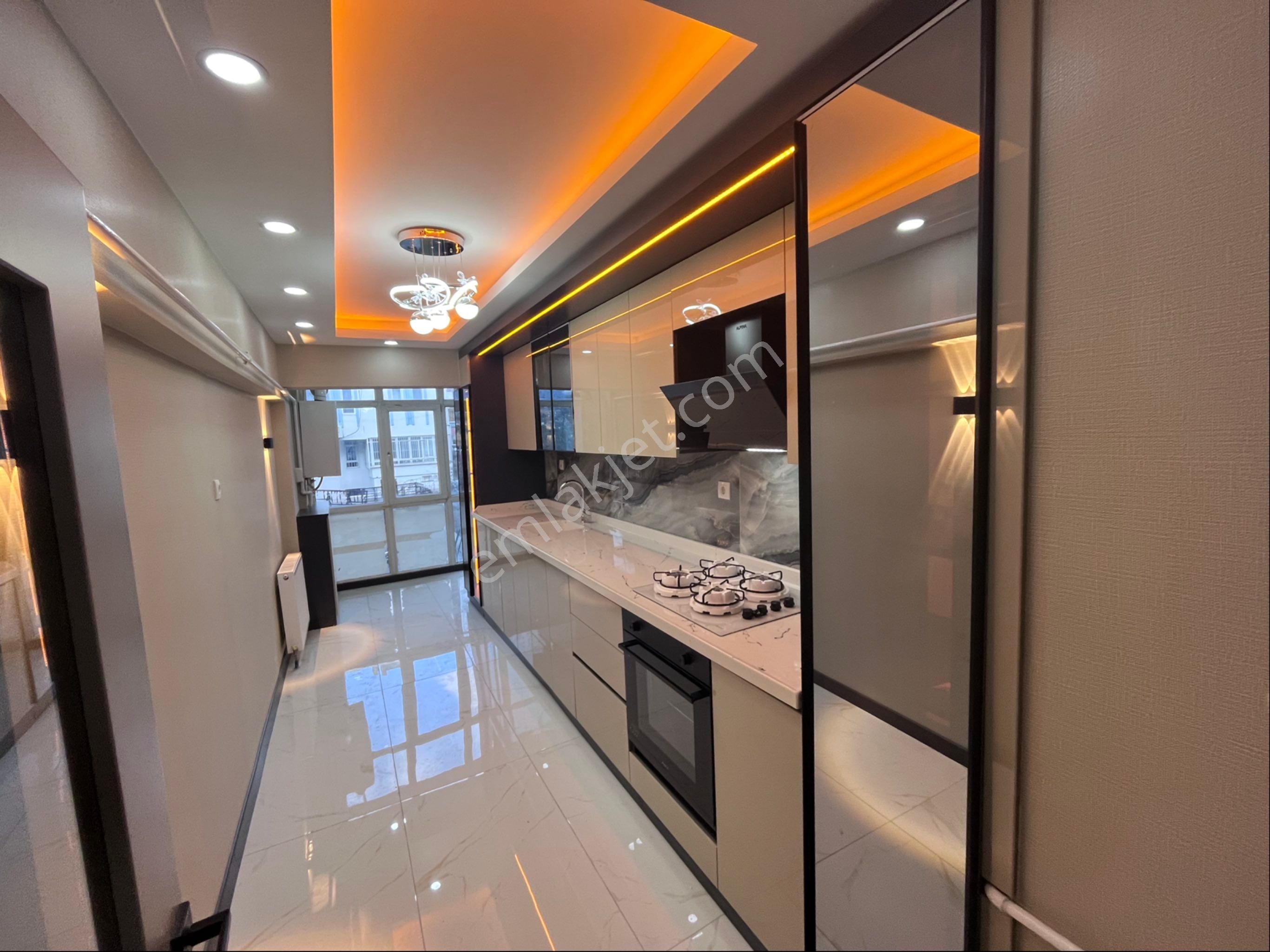 Sincan Akşemsettin Mh.'de 3+1 Y.giriş Full Yapılı Satılık Daire