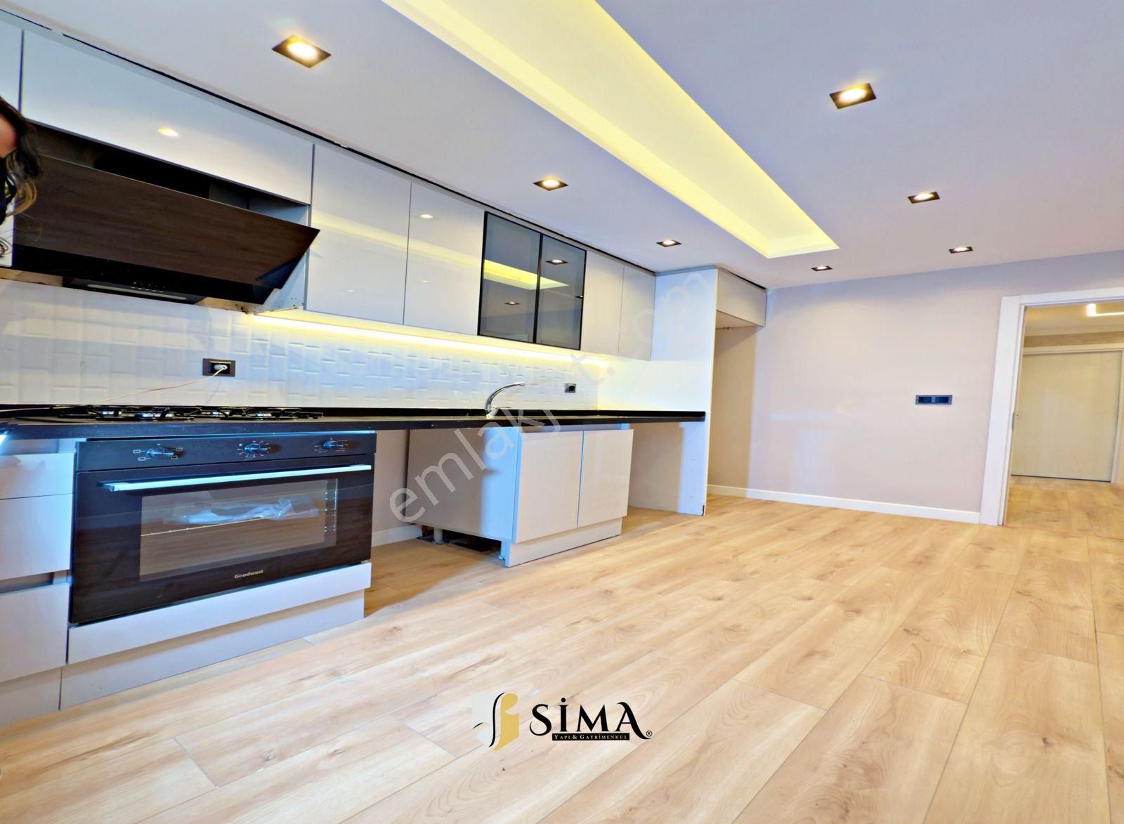 Metrobüse Yakın Kış Bahçeli İçi Full Dekorlu 2+1 Satılık Daire - Görsel 13