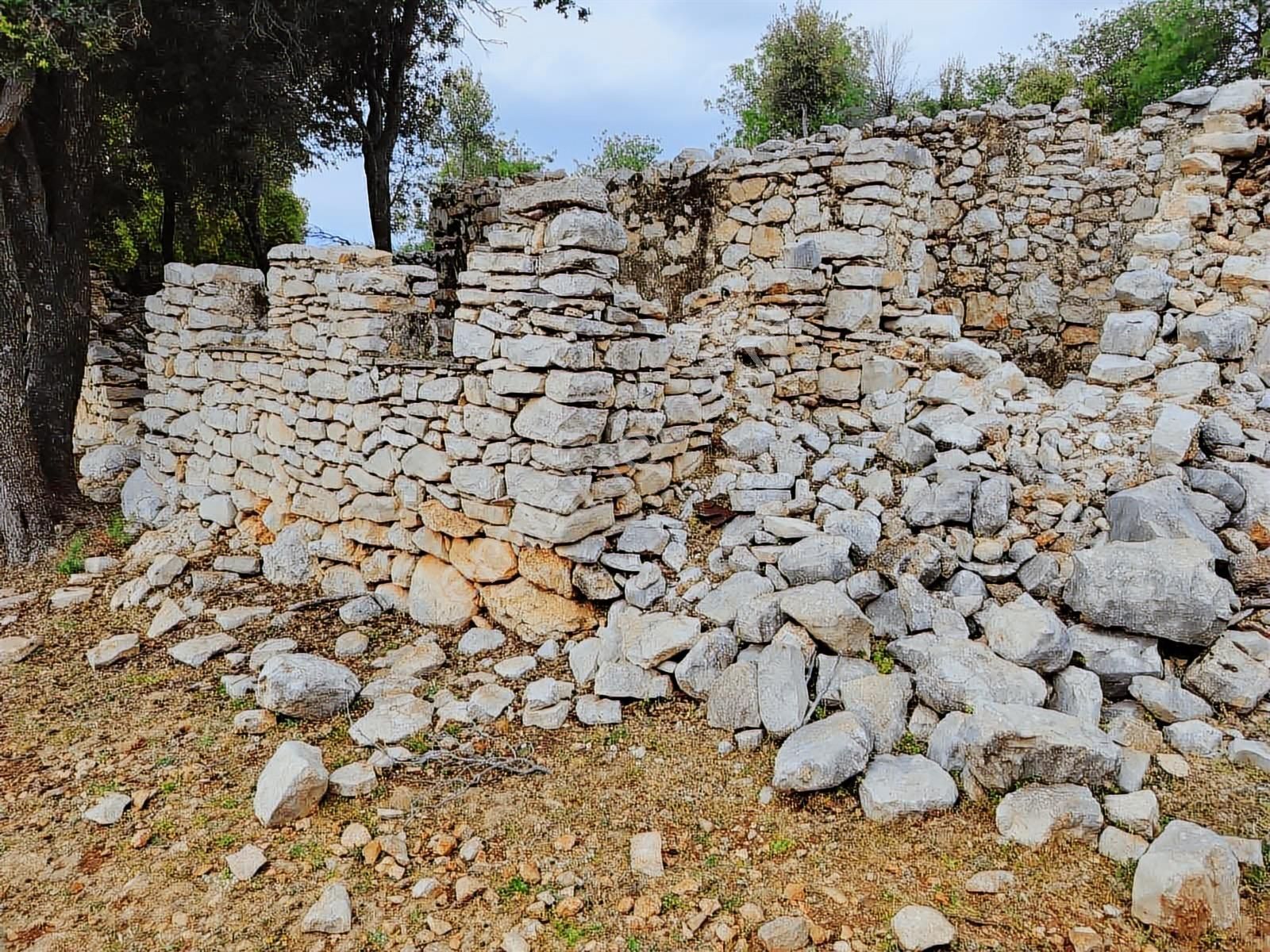 Kaş Ahatlı'da Fırsat Ev Ve Su Kuyu'lu 14.200 M2 Müstakil Parsel - Görsel 6