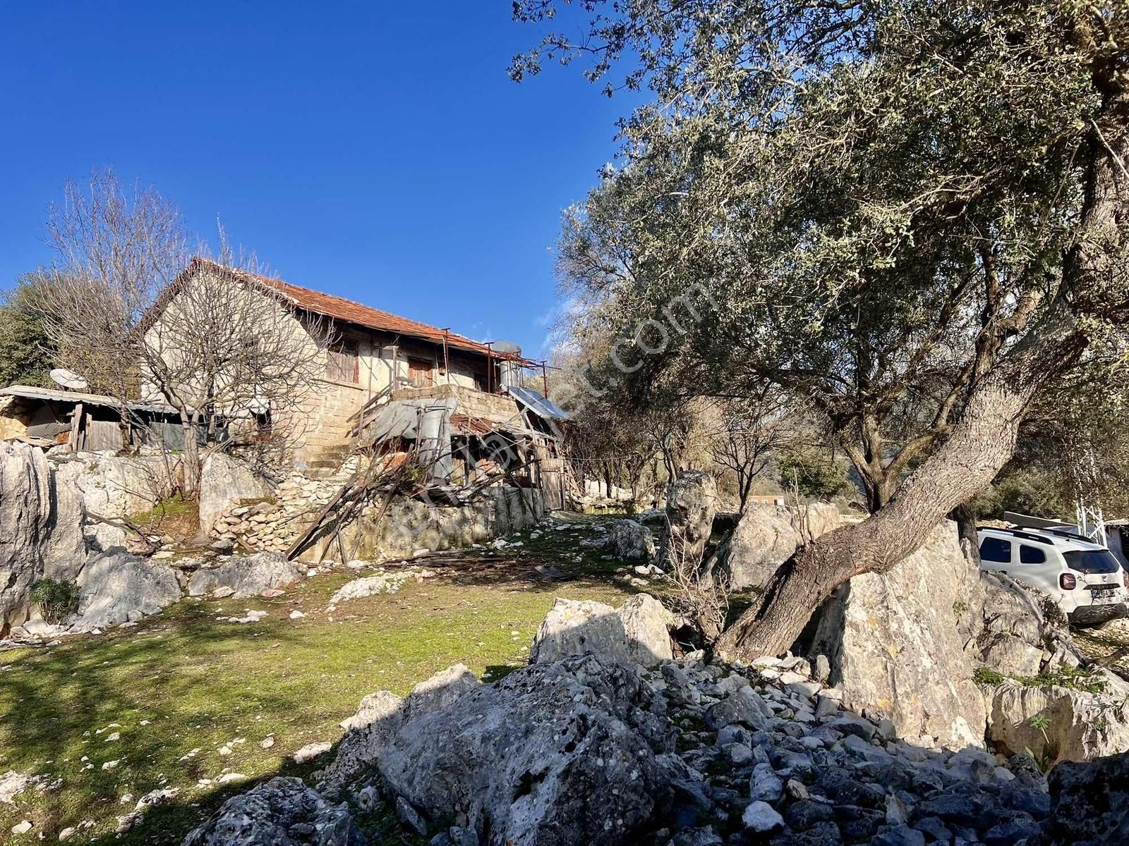 Kaş Ahatlı Da Kartal Yuvası Taş Ev Ve 1.770 M2 Bahçe - Görsel 16