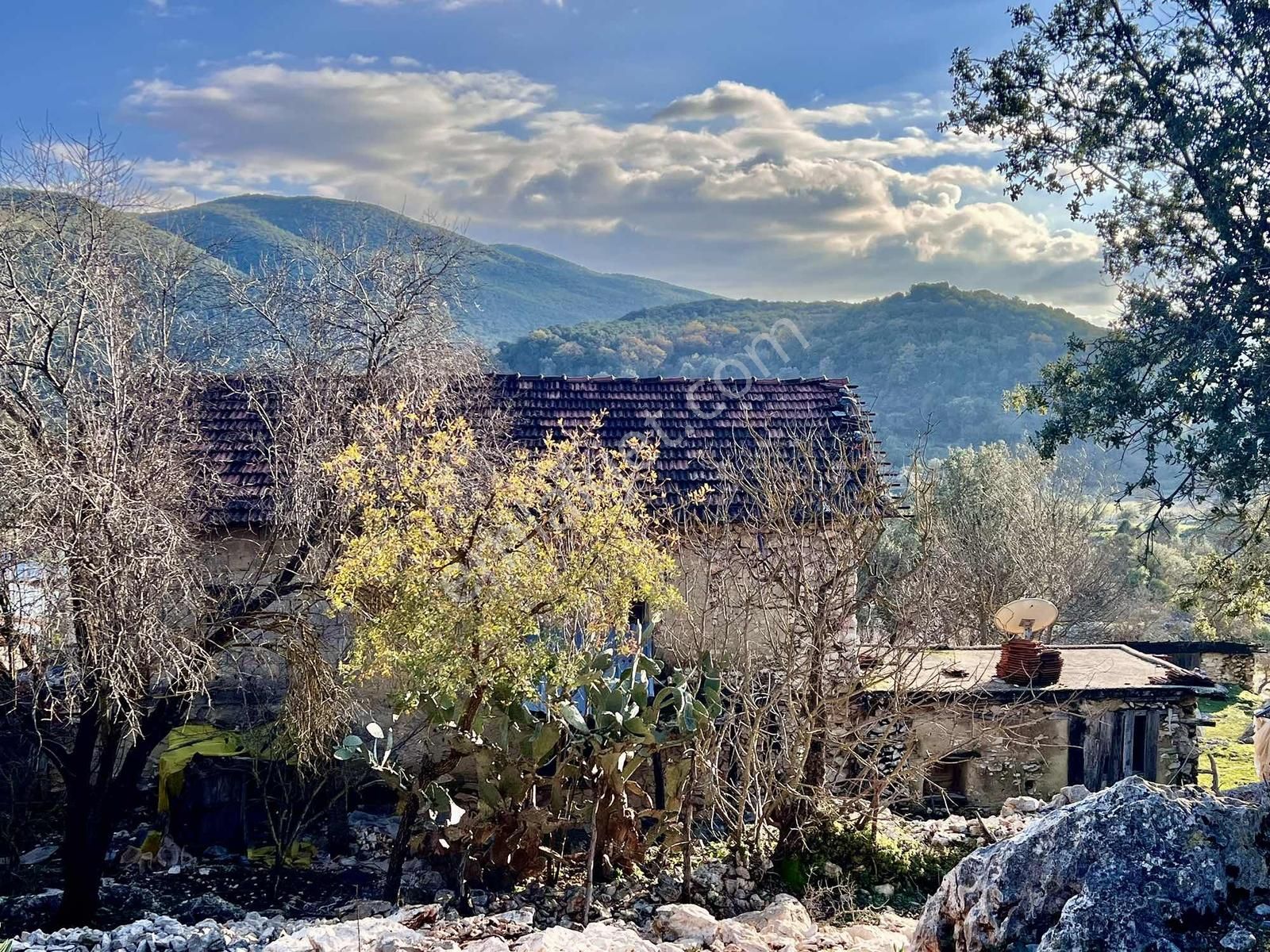 Kaş Ahatlı Da Kartal Yuvası Taş Ev Ve 1.770 M2 Bahçe - Görsel 12