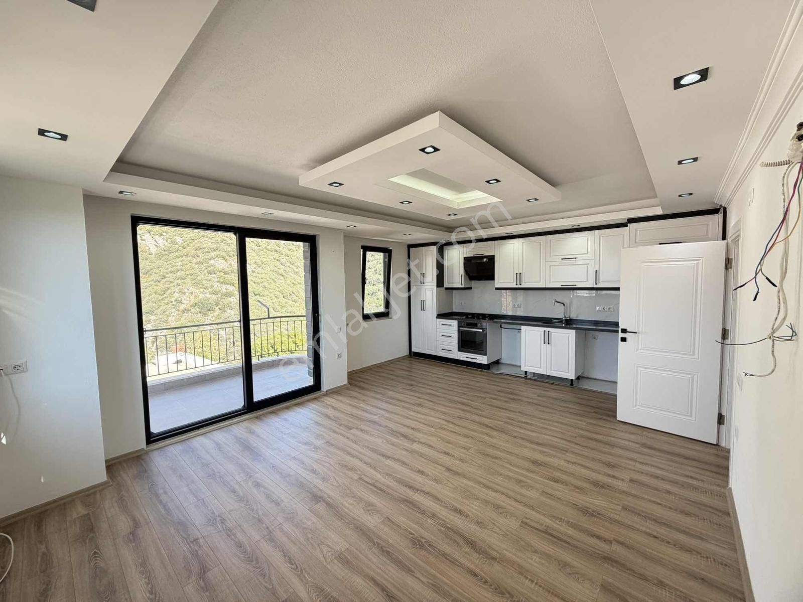 Kaş Mega Dan Geniş Teraslı Deniz Manz Uzun Dönem Daire