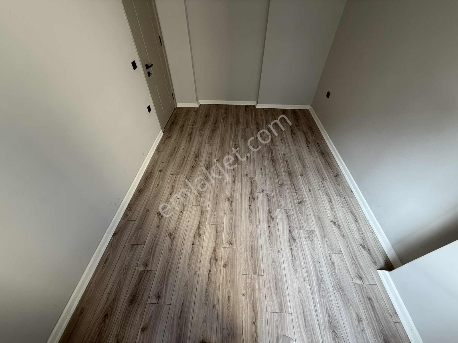 Burhaniye Bahçelievler'de Kiralık Sıfır 2+1 100 M2 Ara Kat Daire - Görsel 15