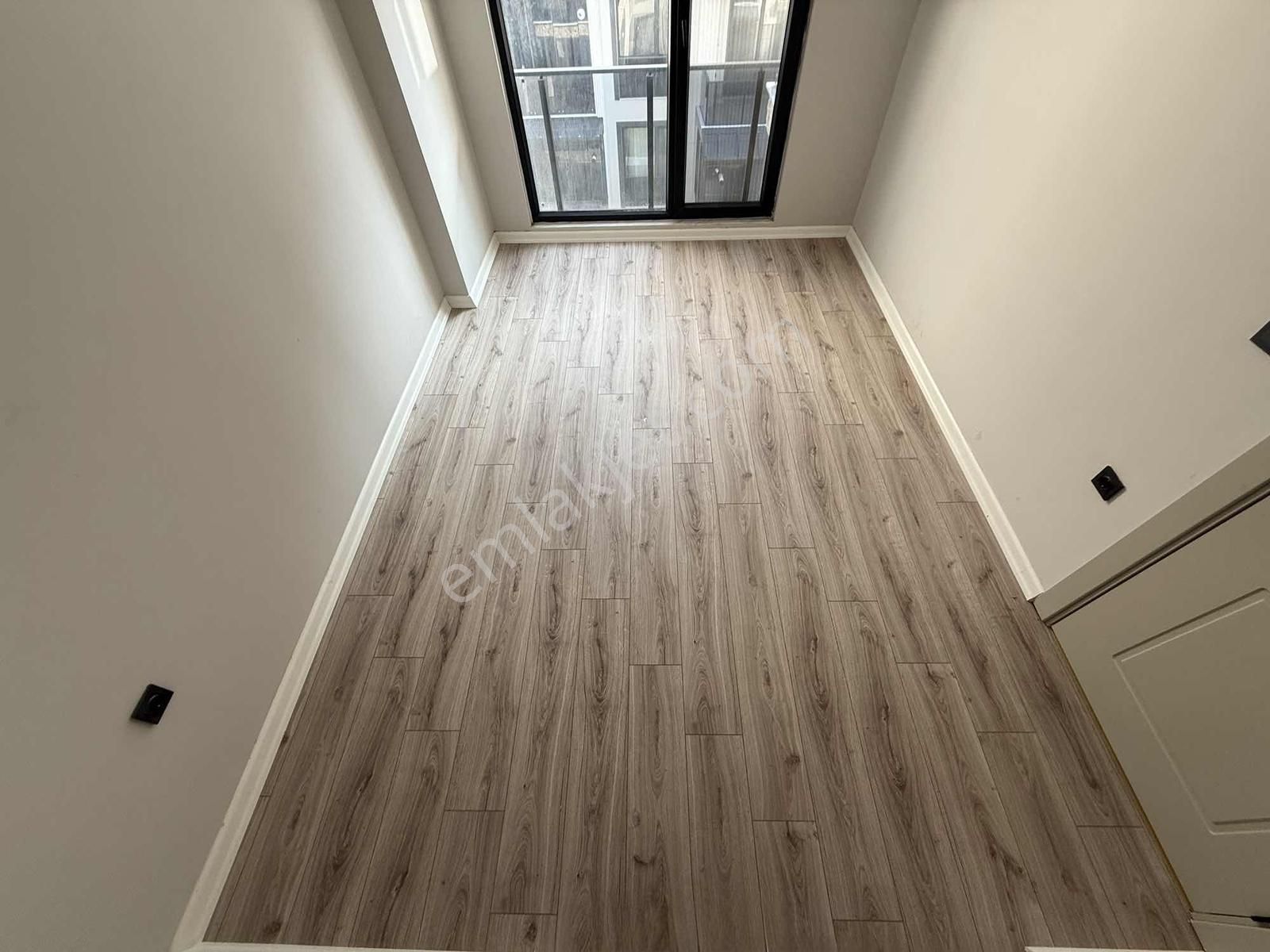 Burhaniye Bahçelievler'de Kiralık Sıfır 2+1 100 M2 Ara Kat Daire - Görsel 12