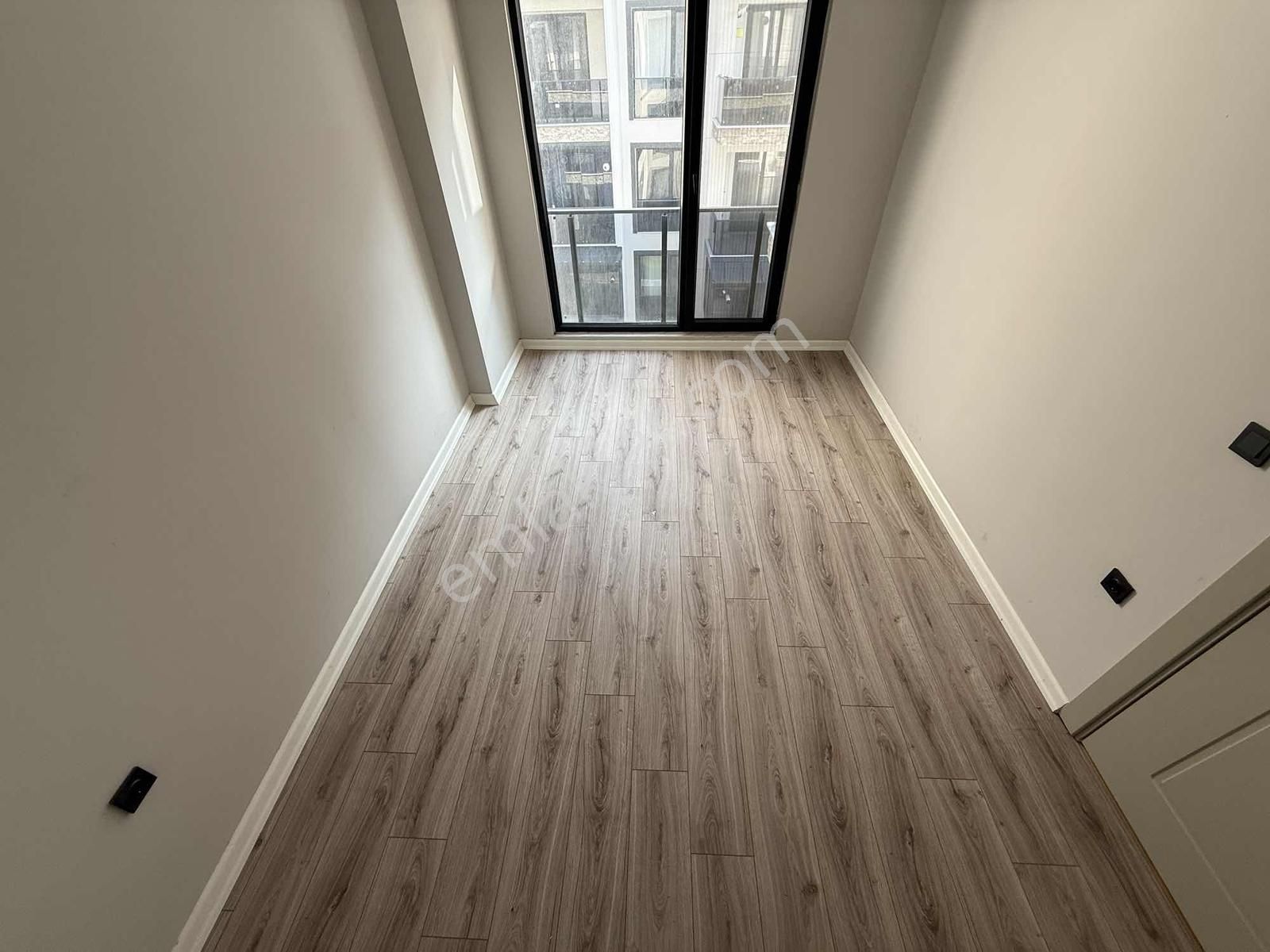 Burhaniye Bahçelievler'de Kiralık Sıfır 2+1 100 M2 Ara Kat Daire - Görsel 13