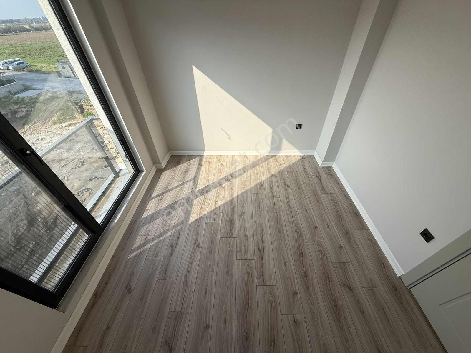 Burhaniye Bahçelievler'de Kiralık Sıfır 2+1 100 M2 Ara Kat Daire - Görsel 30