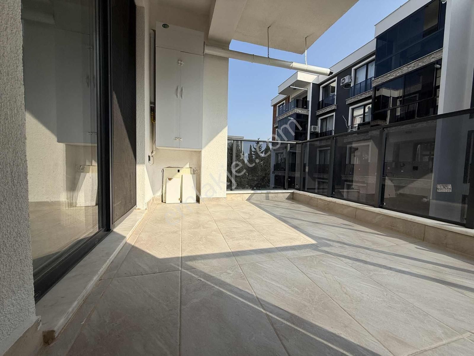 Burhaniye Bahçelievler'de Kiralık Sıfır 2+1 100 M2 Ara Kat Daire - Görsel 9