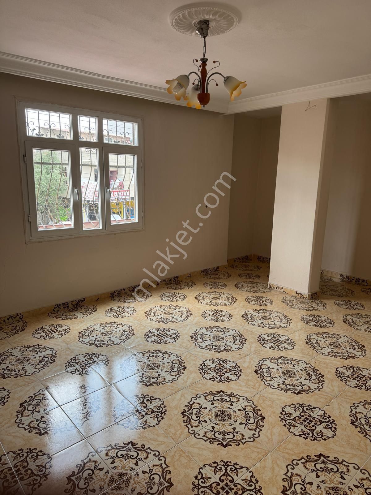 Orhangazi'de Cadde Üstü Geniş 3+1 Doğalgaz Sobalı Kiralık Ev - Görsel 4