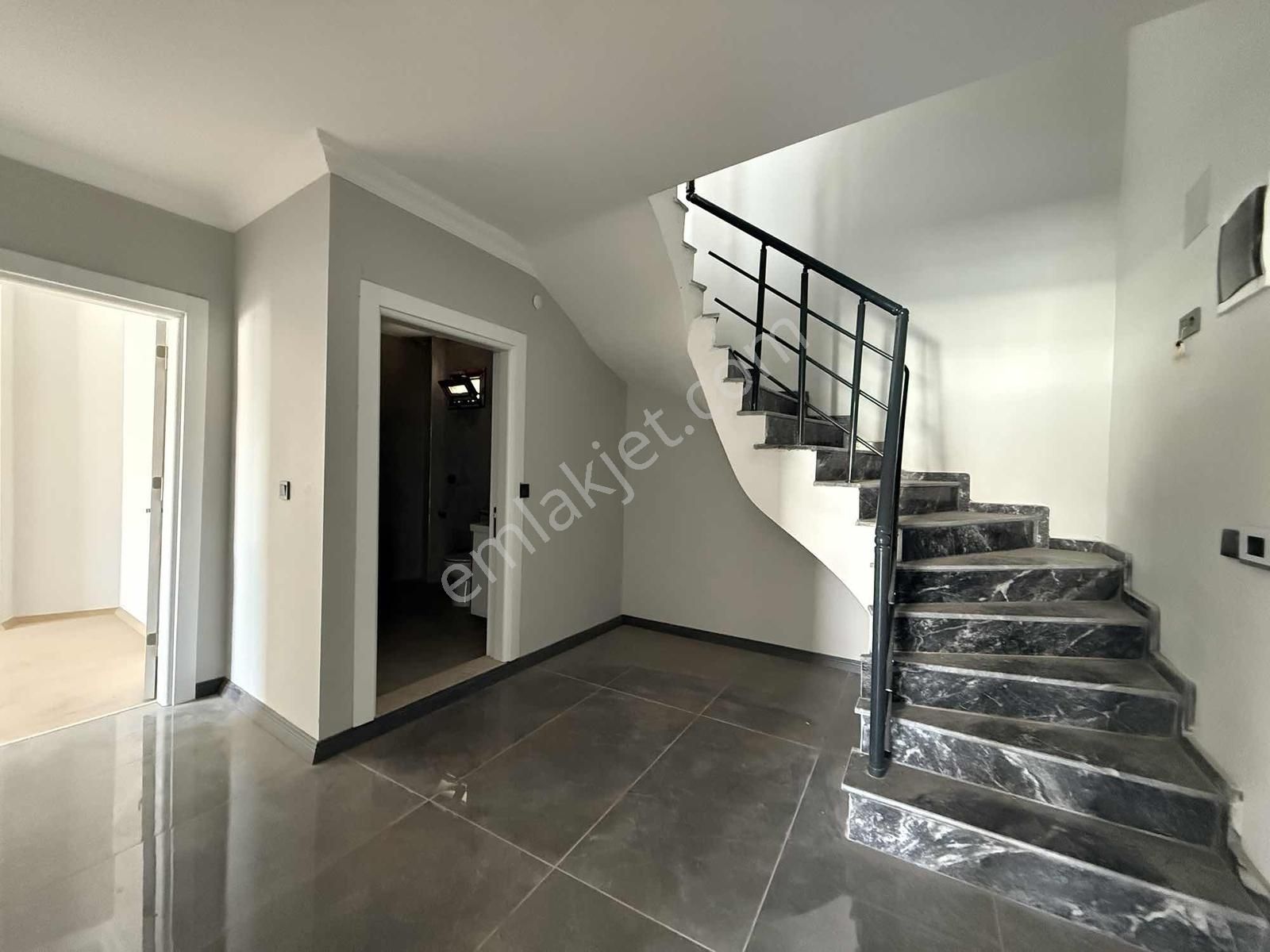 Onmax Burhaniye Merkez'de Satılık Sıfır 4+1 200 M2 Dubleks Daire - Görsel 3