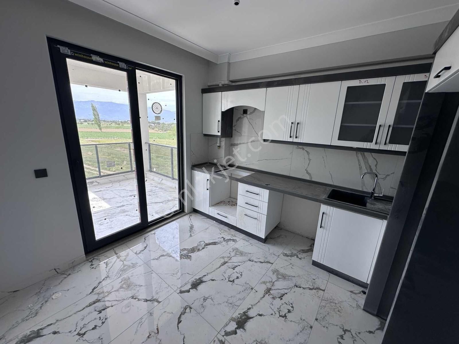 Onmax Burhaniye Bahçelievler Satılık 2+1 Kapalık Mutfak Daire - Görsel 15