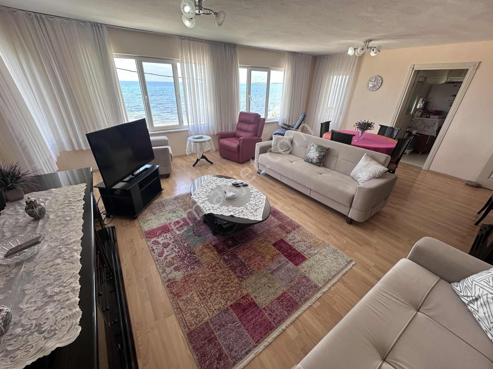 Onmax Burhaniye İskelede Denize Sıfır Körfez Manzaralı 3+1 Daire - Görsel 11