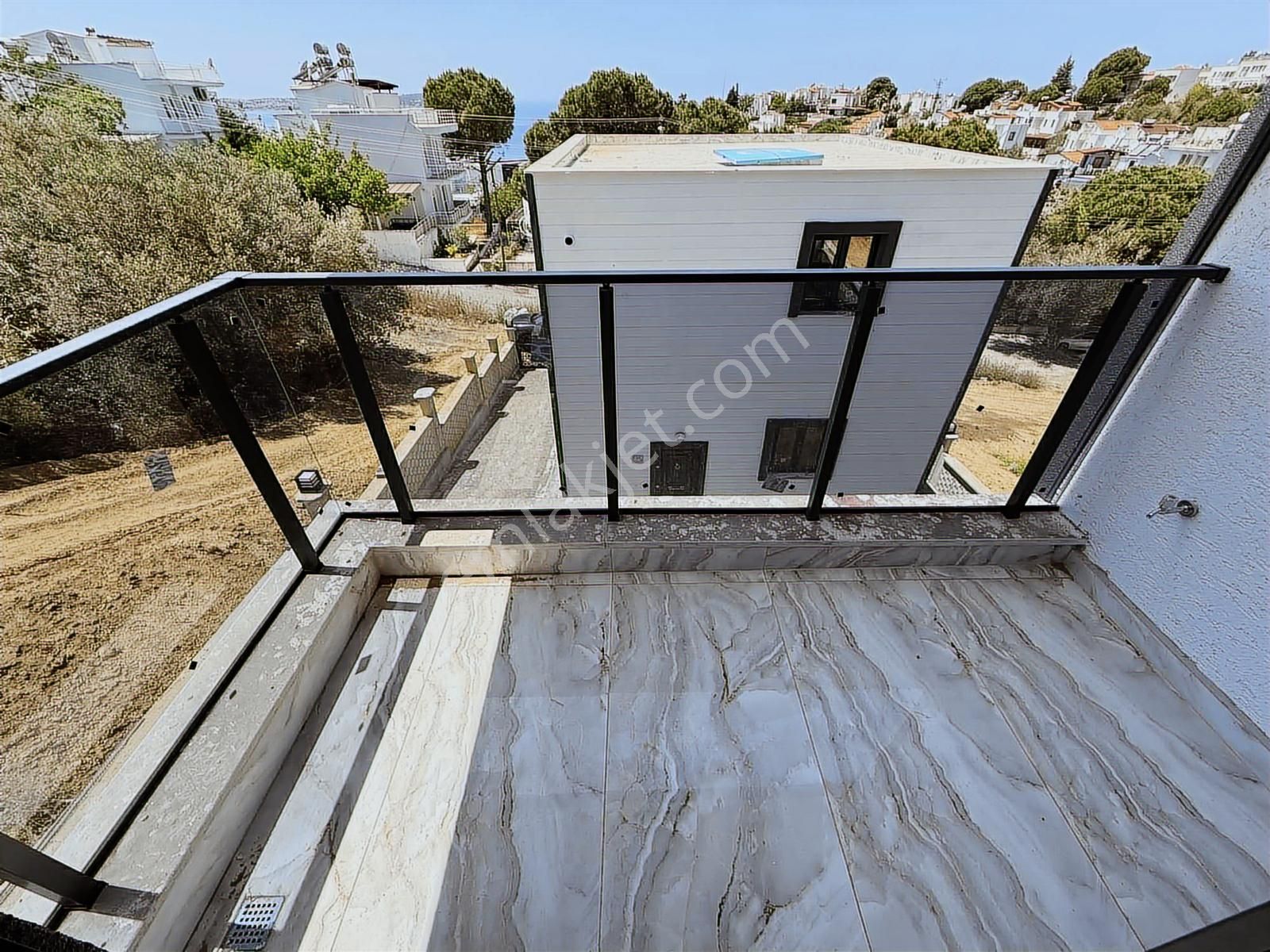 Onmax Pelitköy'de Satılık Takasa Açık 4+1 180 M2 Müstakil Villa - Görsel 14