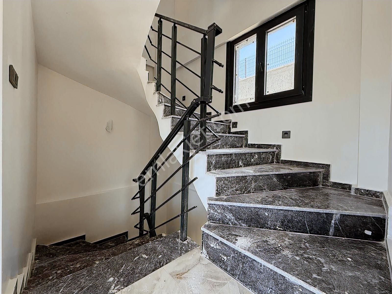 Onmax Pelitköy'de Satılık Takasa Açık 4+1 180 M2 Müstakil Villa - Görsel 23