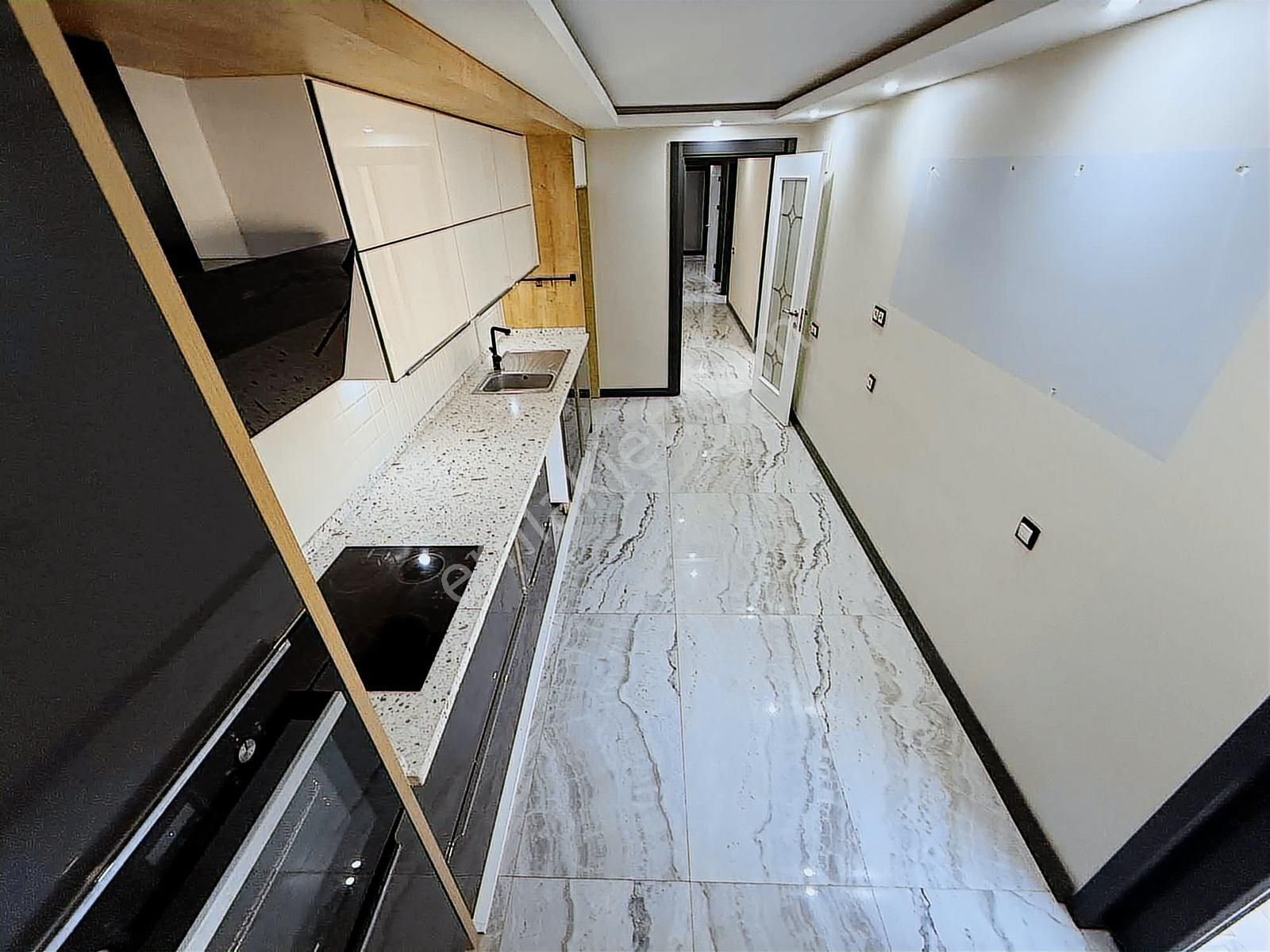 Onmax Burhaniye Merkez'de Satılık 3+1 150 M2 Lüx Daire - Görsel 5