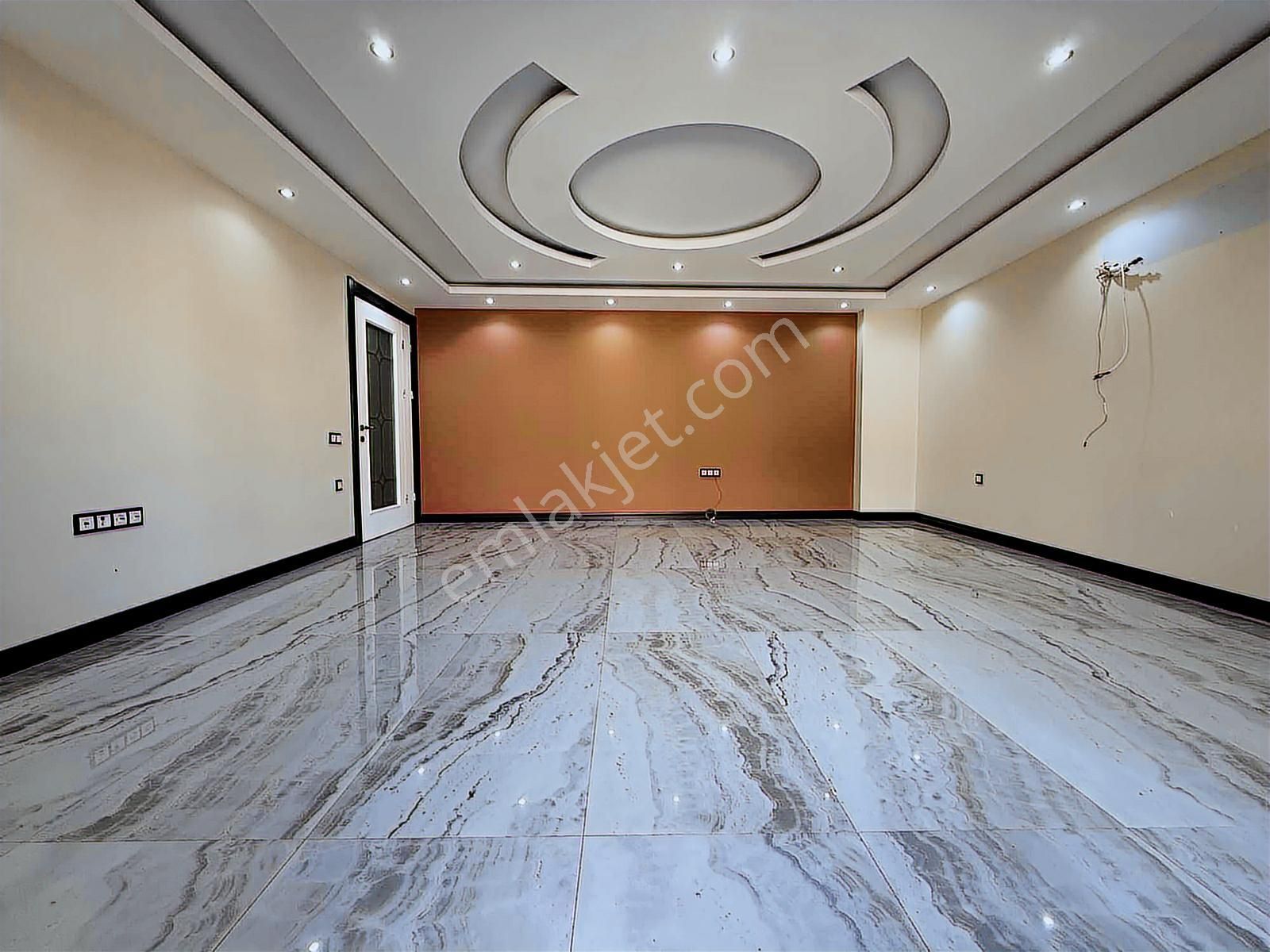 Onmax Burhaniye Merkez'de Satılık 3+1 150 M2 Lüx Daire