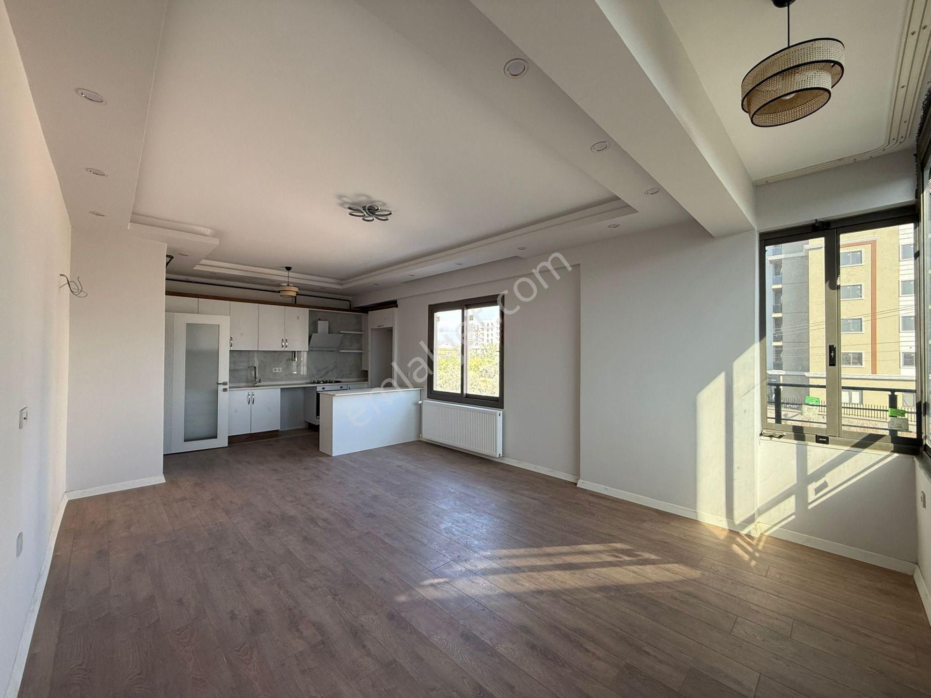 Karınca'dan 75.yıl'da D.gazlı Ankastreli 2+1 Satılık Daire! - Görsel 4