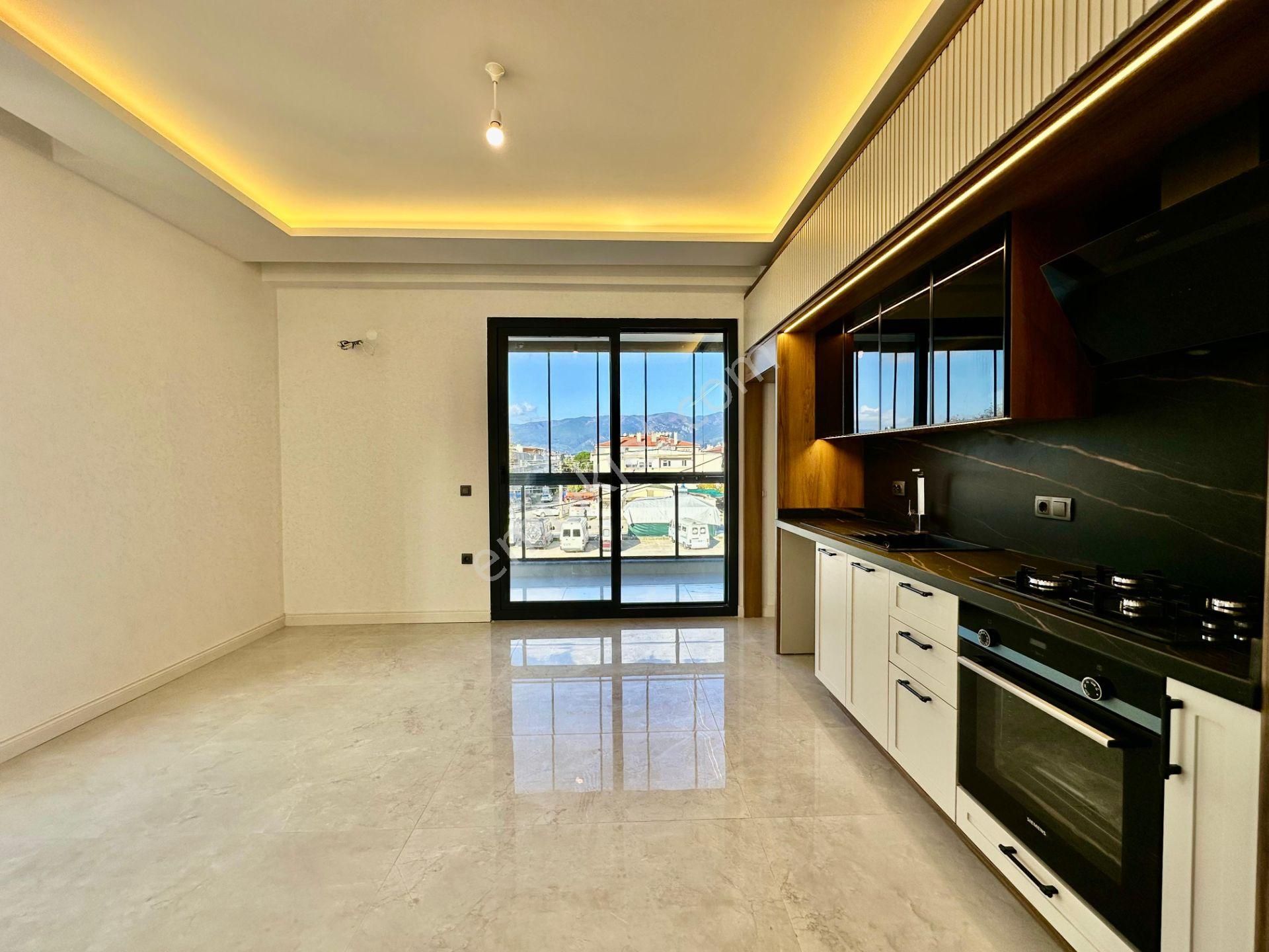 ⭐ay Emlaktan⭐akçay Altınkum'da Denize 100 Mt Ön Cephe Arakat Kapalı Balkonlu Satılık 2+1 Lüx Daire - Görsel 2