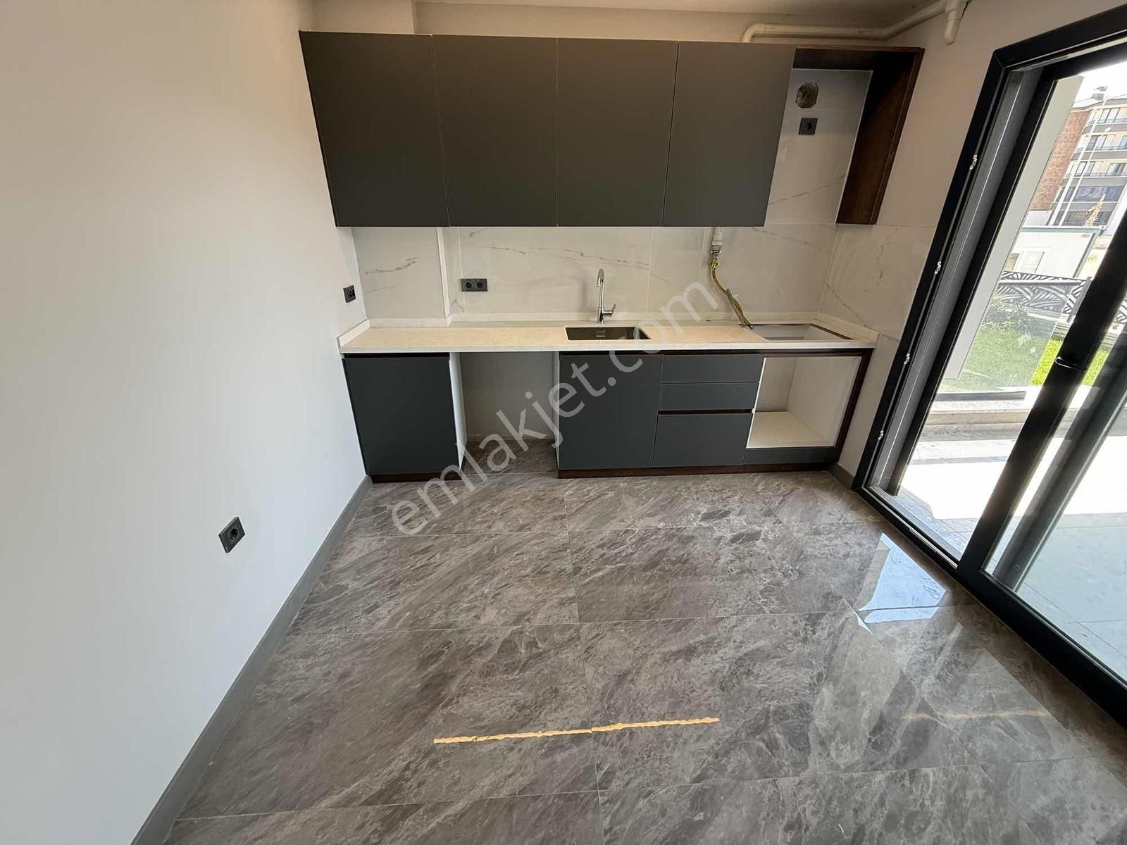 Onmax Bahçelievler'de Satılık Sıfır 2+1 225 M2 Bahçeli Lüx Daire - Görsel 6