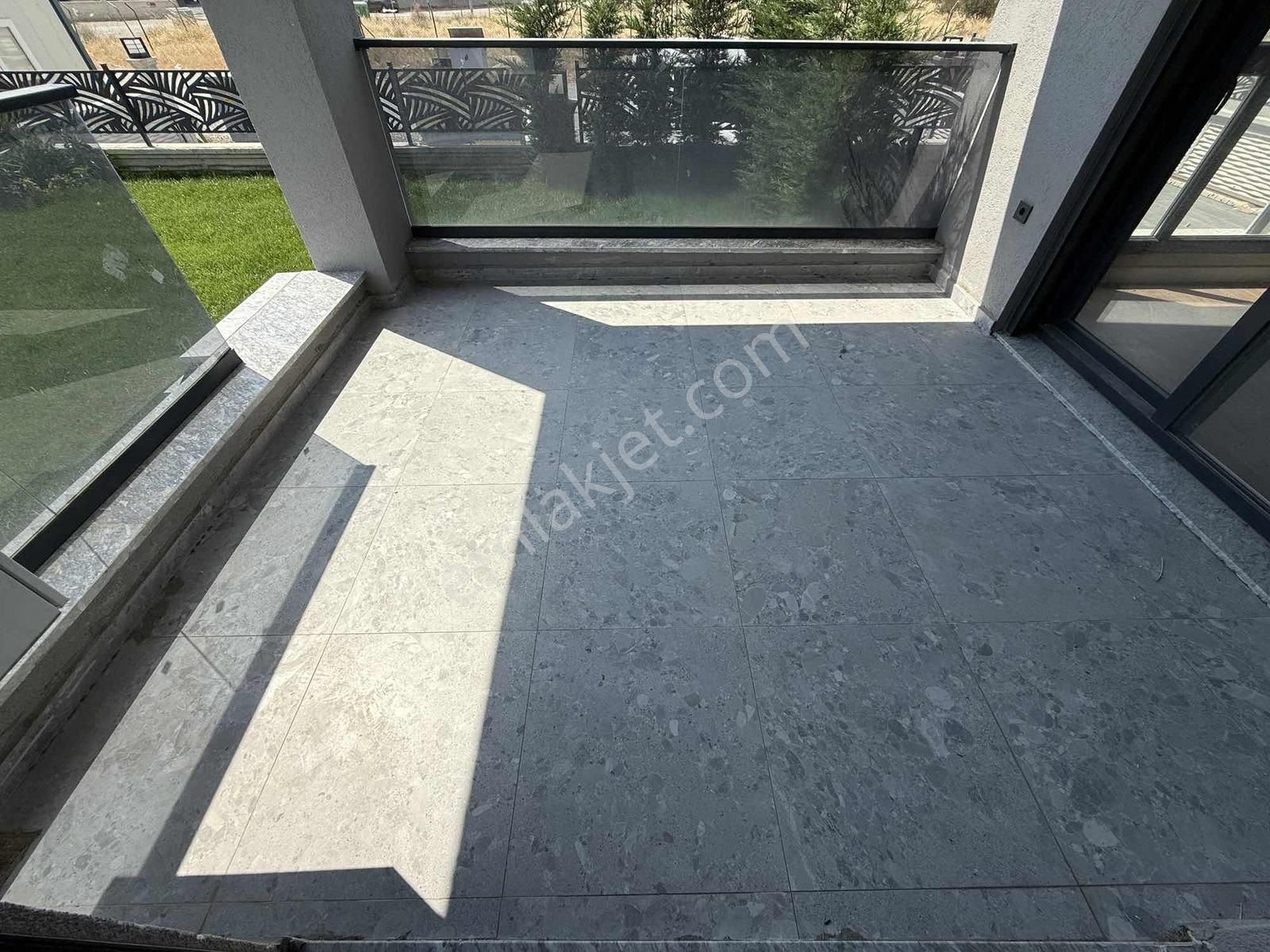 Onmax Bahçelievler'de Satılık Sıfır 2+1 225 M2 Bahçeli Lüx Daire - Görsel 8