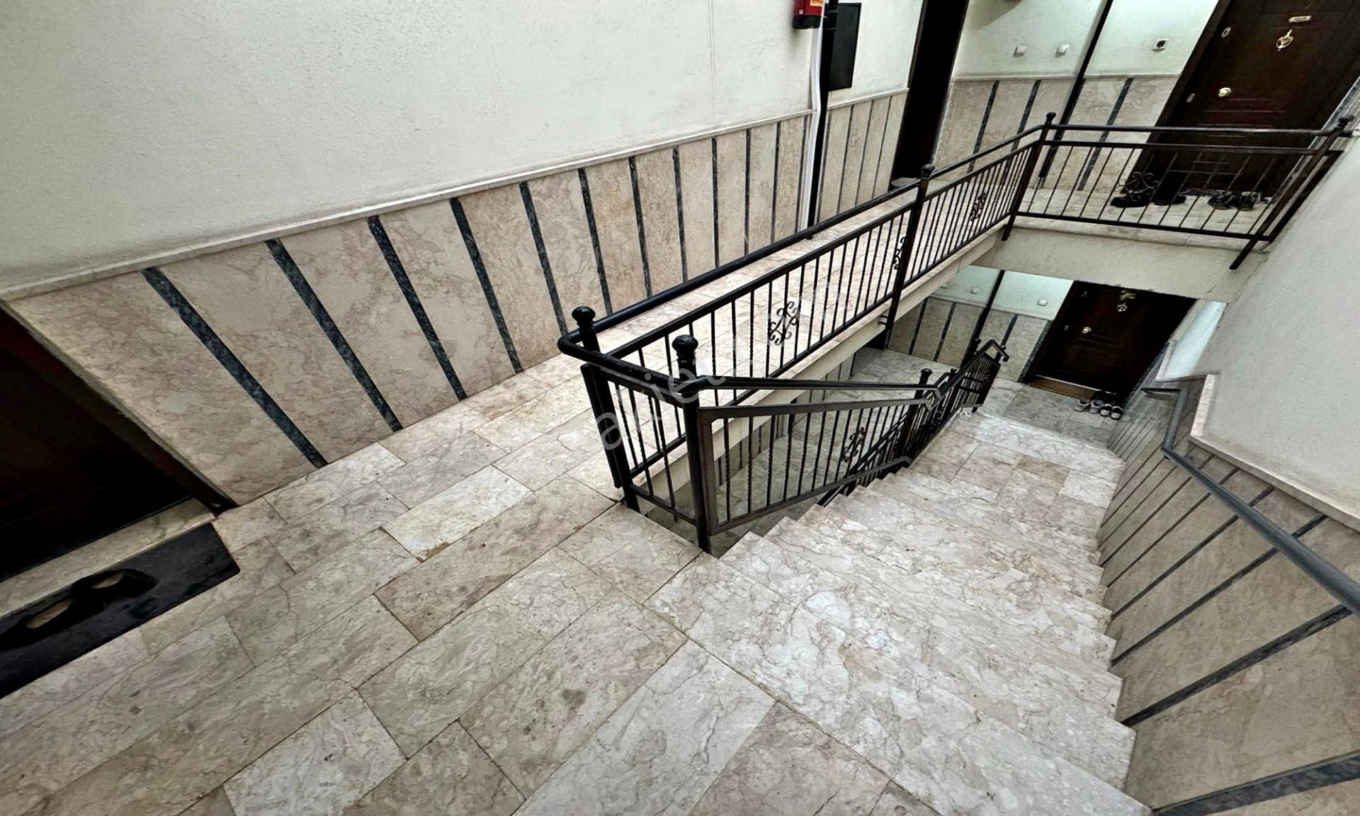 Kuşcağız'da Masrafsız Katta Çift Balkonlu Kök Tapu 3+1 Daire ! - Görsel 15