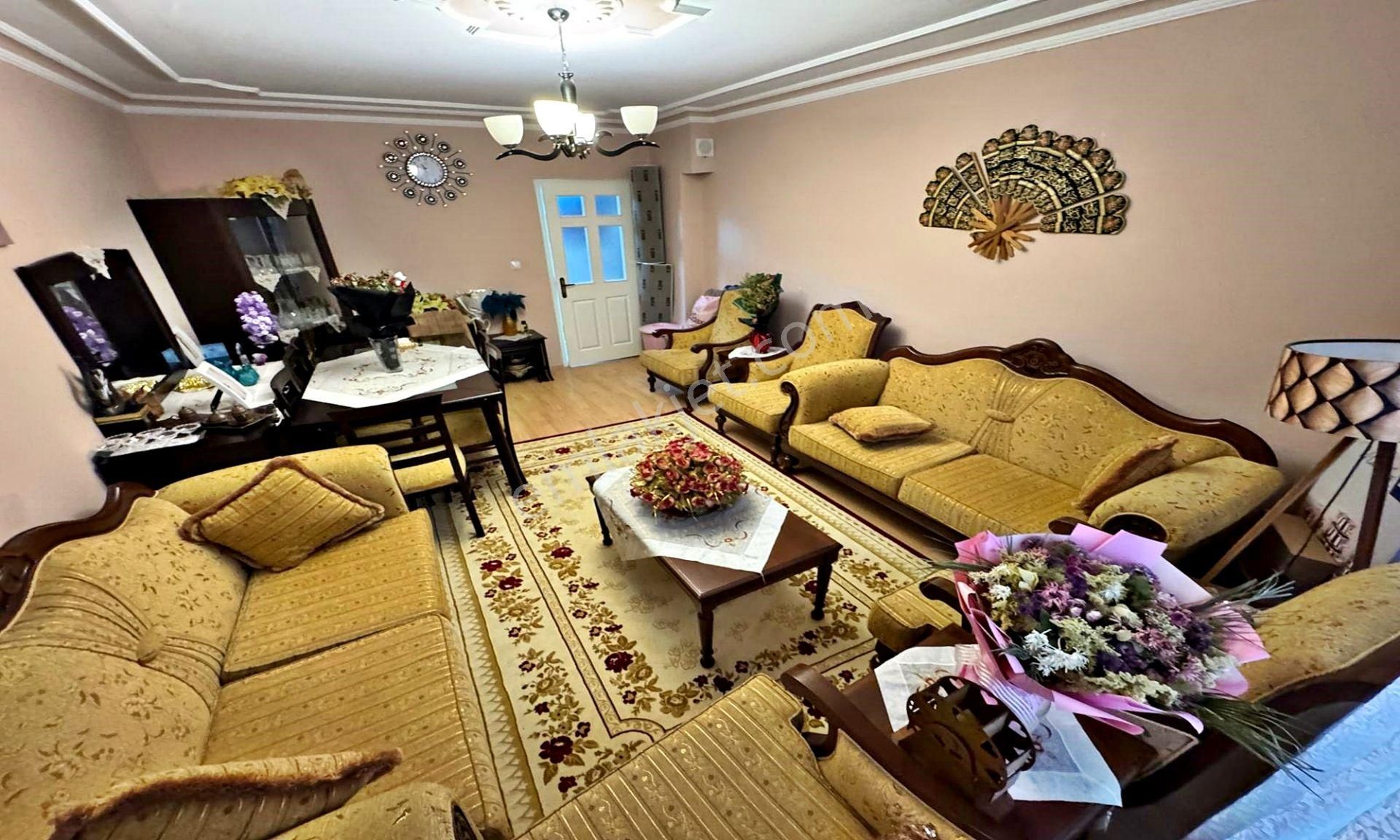 Kuşcağız'da Masrafsız Katta Çift Balkonlu Kök Tapu 3+1 Daire ! - Görsel 3