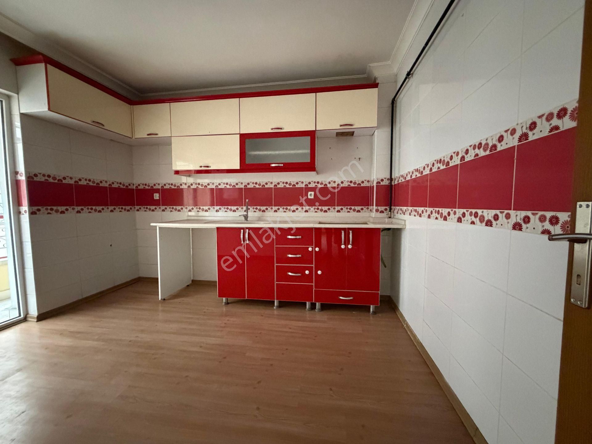 Kalecik Emlak'tan Y. Emre Mahallesin'de 3+1 Masrafsız Daire