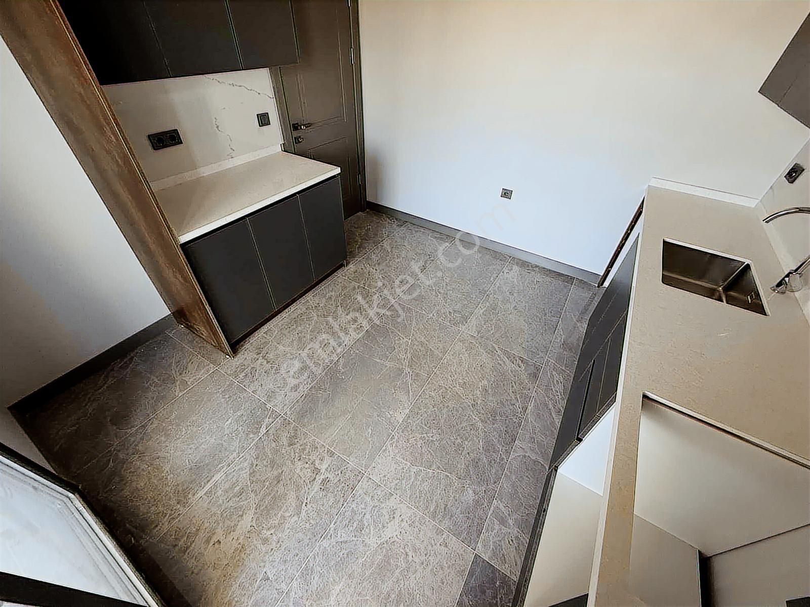 Onmax Bahçelievler'de Satılık Sıfır 2+1 115 M2 Ara Kat Daire - Görsel 4