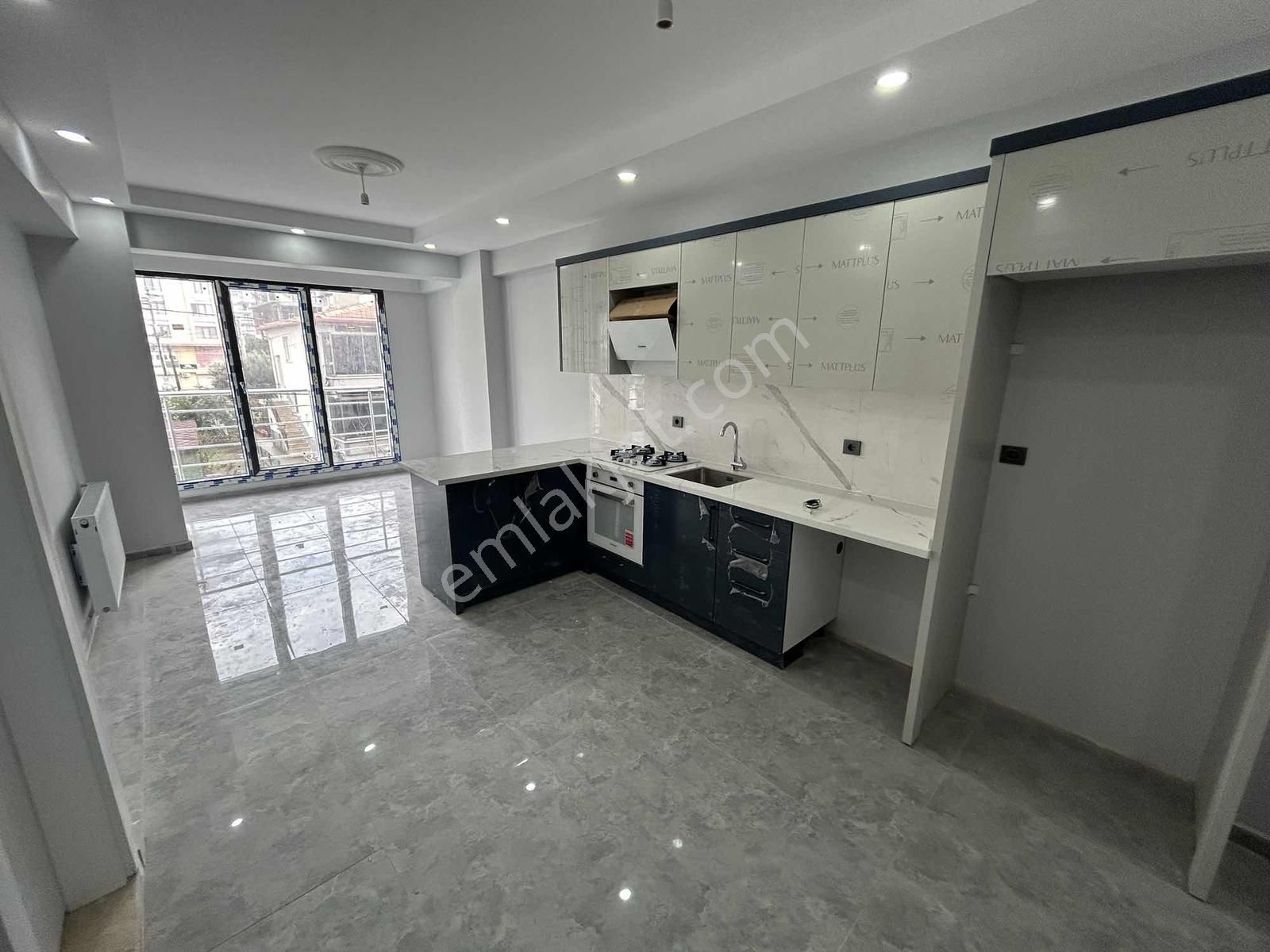 Onmax Bahçelievlerde Satılık 70 M2 1+1 Lüx Kullanışlı Daireler