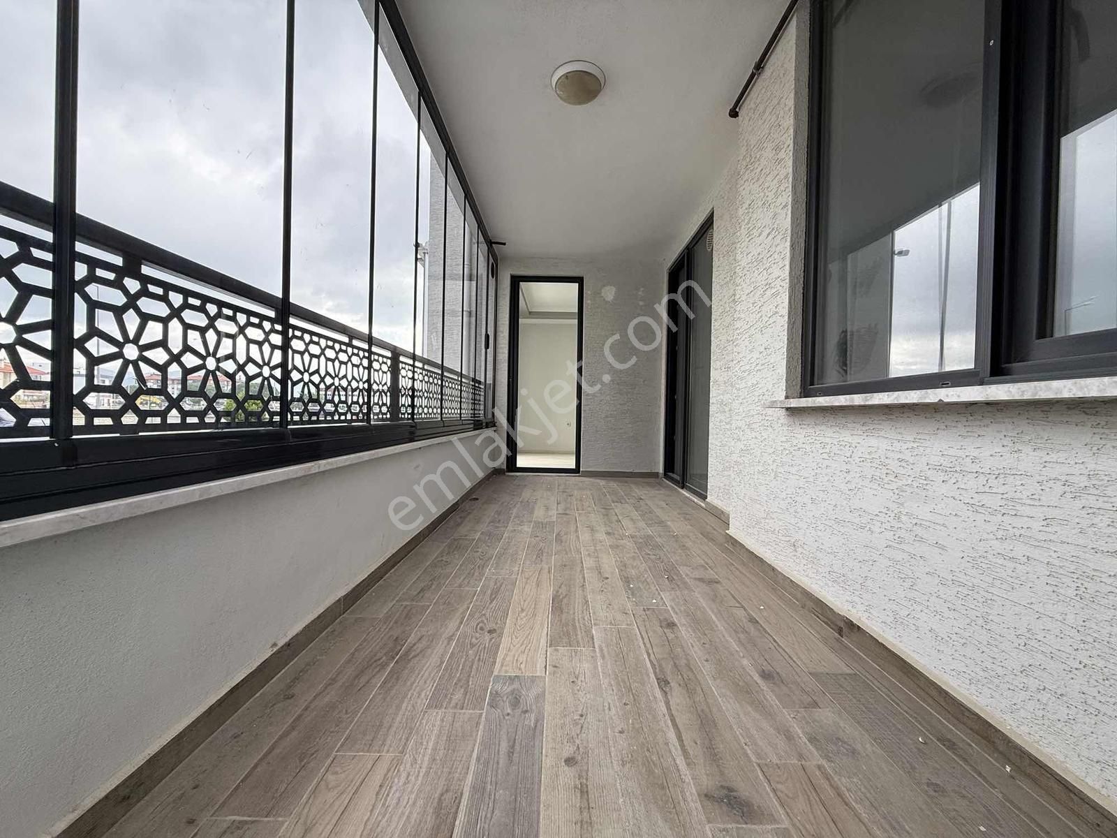 Onmax Burhaniye Ören'de Satılık 2+1 100 M2 Doğalgazlı Daire