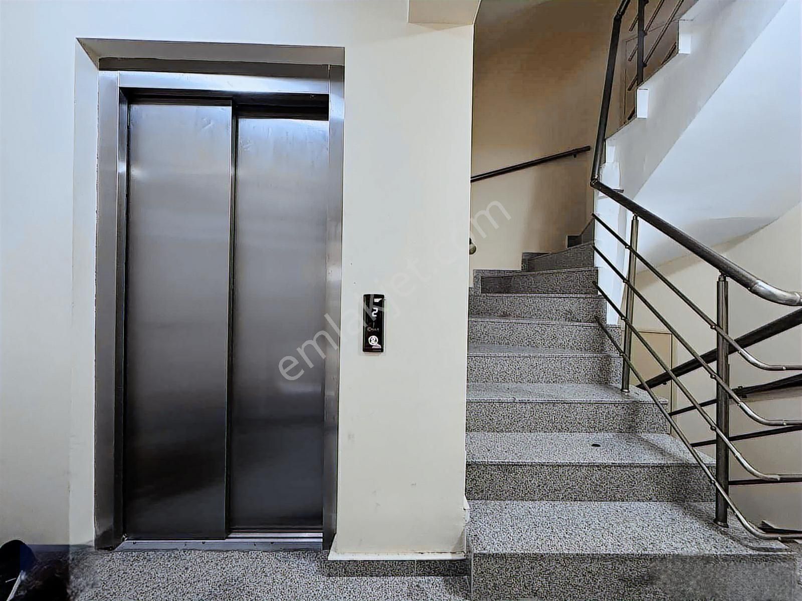 Akademi'den Çamlıca'da Ara Kat Asansörlü 1+1 Satılık Daire - Görsel 18