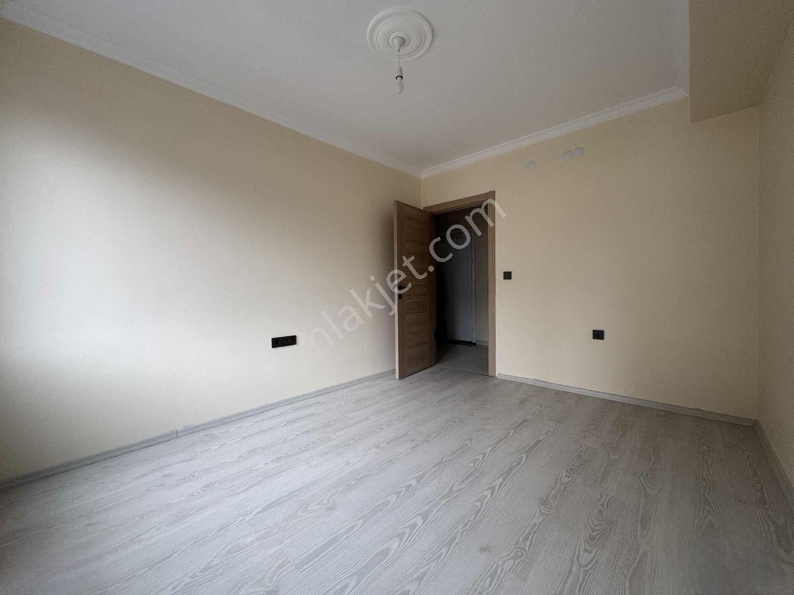 Akademi'den Çamlıca'da Ara Kat Asansörlü 1+1 Satılık Daire - Görsel 12