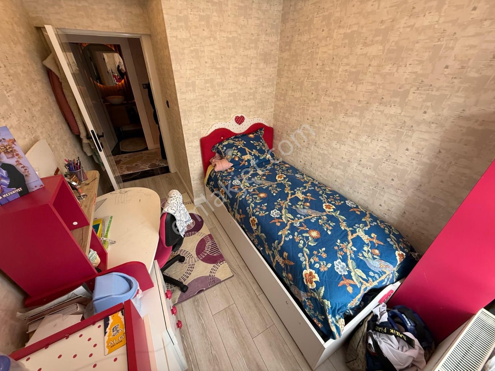 Sarıkamış Mahallesinde Ultra Lüks Yapılı Geniş M2 Katta 4+1 - Görsel 19