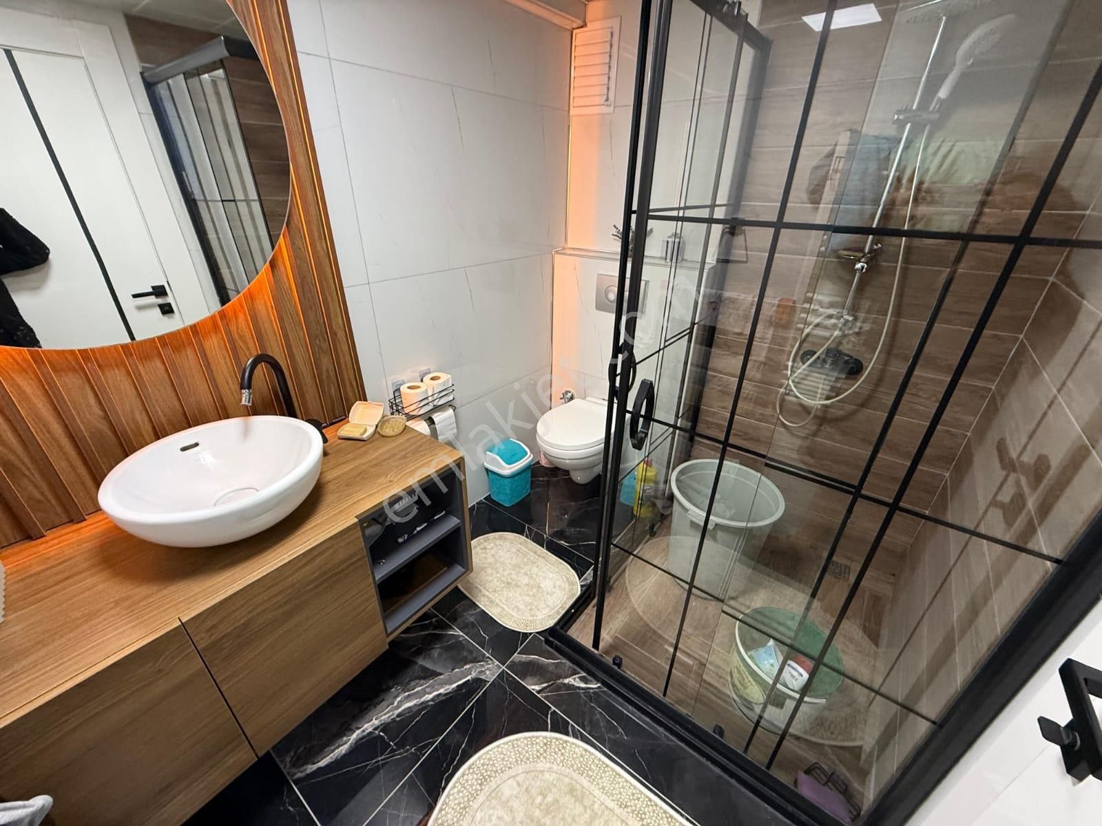 Sarıkamış Mahallesinde Ultra Lüks Yapılı Geniş M2 Katta 4+1 - Görsel 27