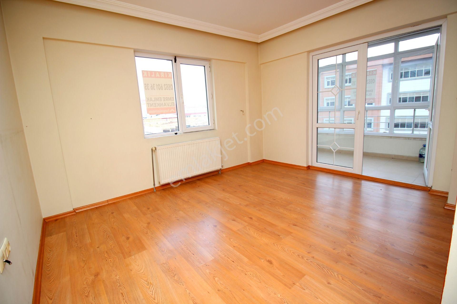 Emre Emlaktan Gökçek Mahallesinde Hastane Karşısında Asansörlü Geniş Kiralık 3+1 Daire - Görsel 11